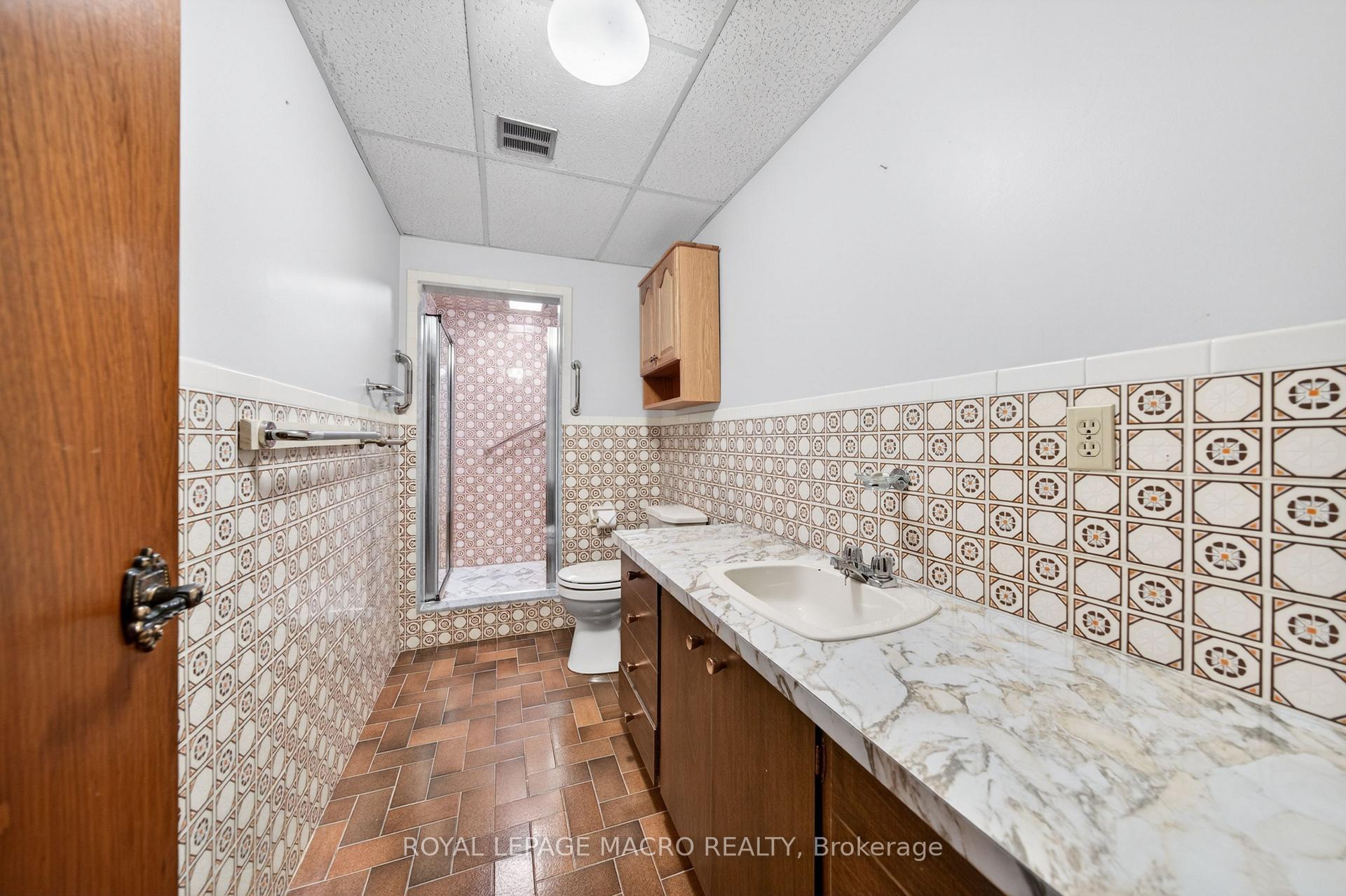 Photo 33 of 213 Stone Church Road W, Hamilton, Sheldon — HOMEH