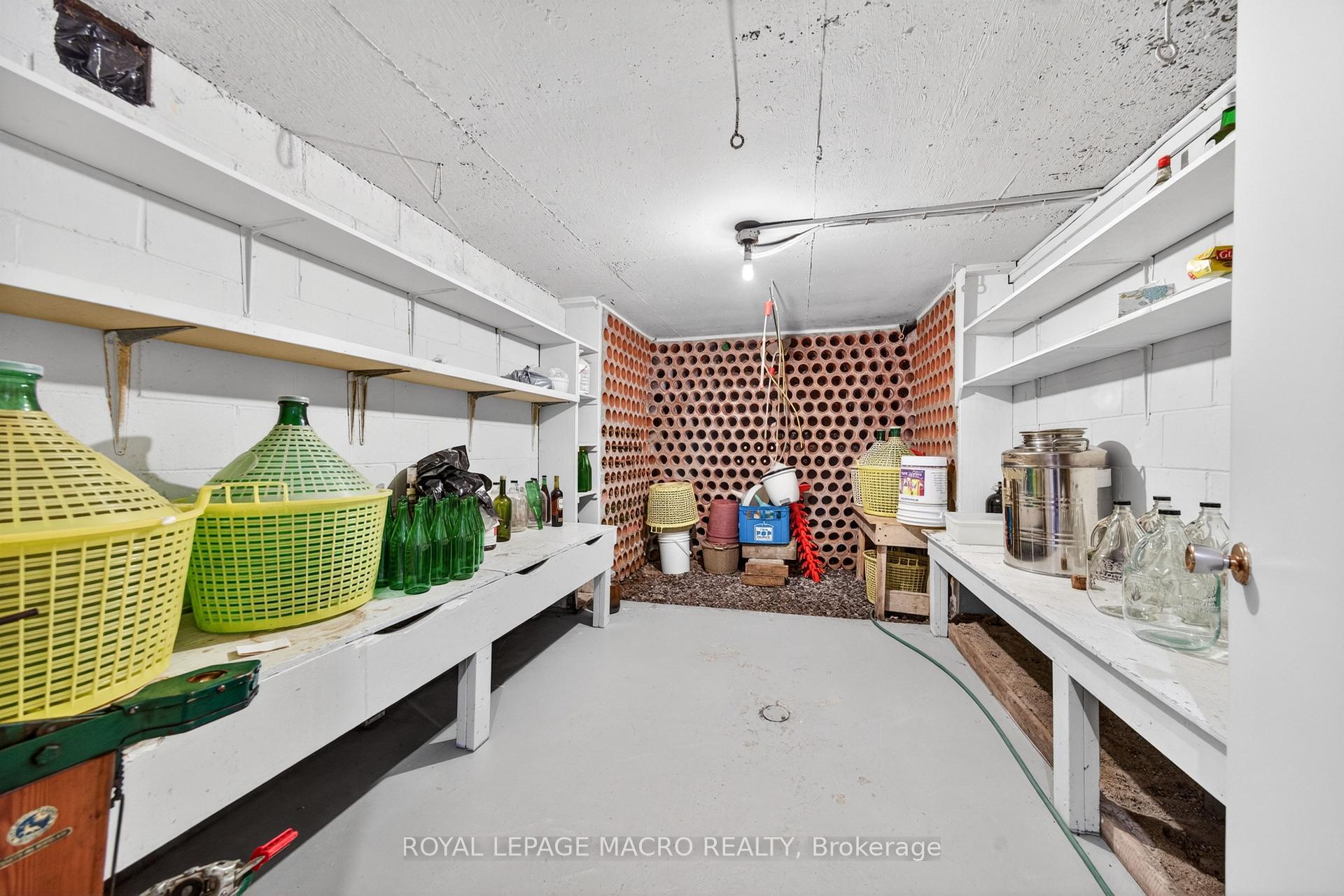 Photo 37 of 213 Stone Church Road W, Hamilton, Sheldon — HOMEH