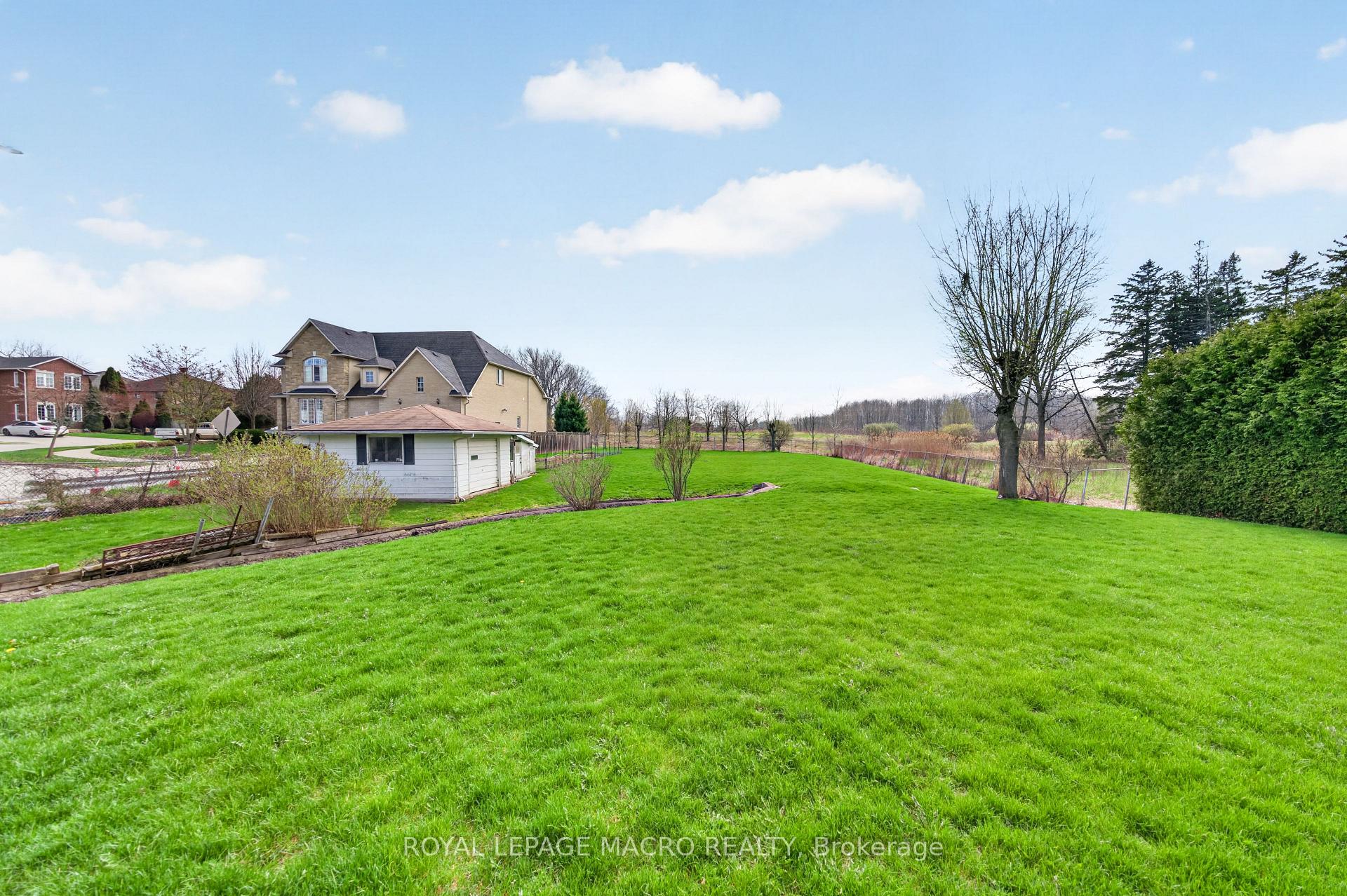 Photo 43 of 213 Stone Church Road W, Hamilton, Sheldon — HOMEH