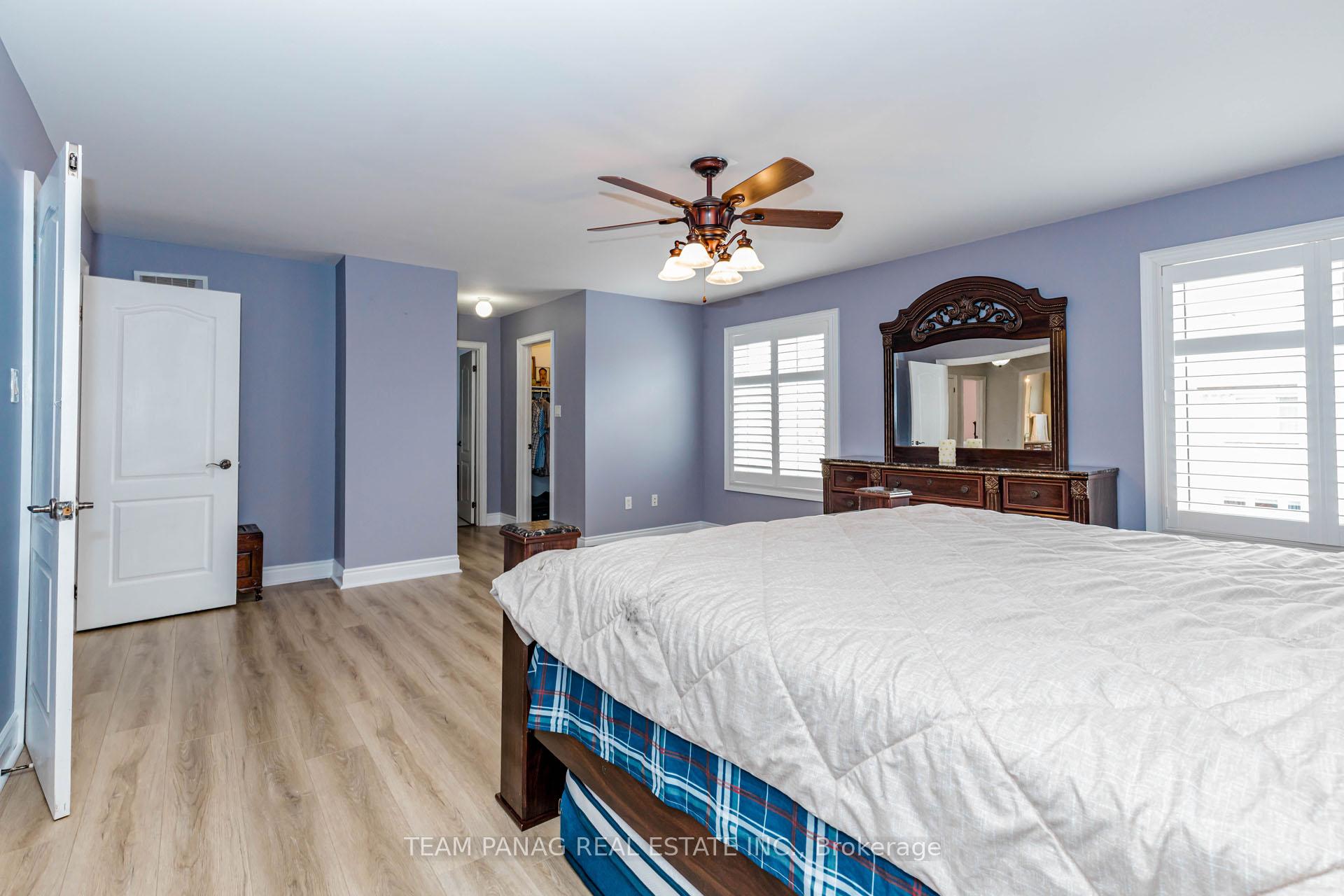 Photo 22 of 233 Queen Mary Drive, Brampton, Fletcher's Meadow — HOMEH