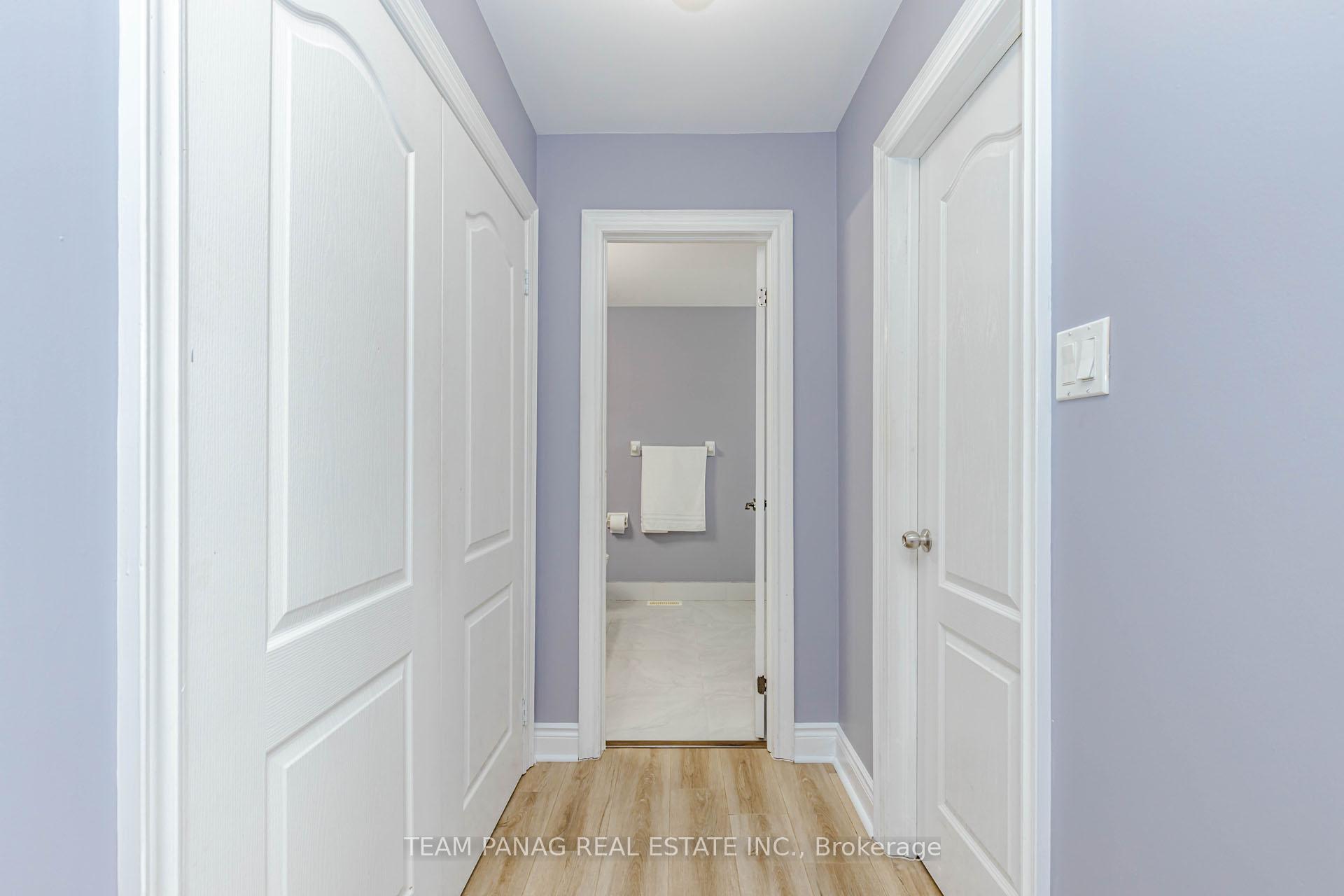 Photo 23 of 233 Queen Mary Drive, Brampton, Fletcher's Meadow — HOMEH