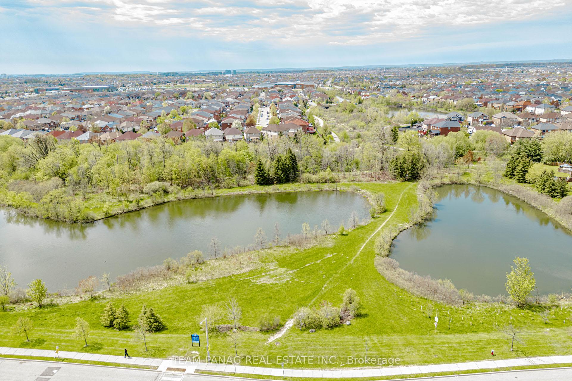Photo 49 of 233 Queen Mary Drive, Brampton, Fletcher's Meadow — HOMEH