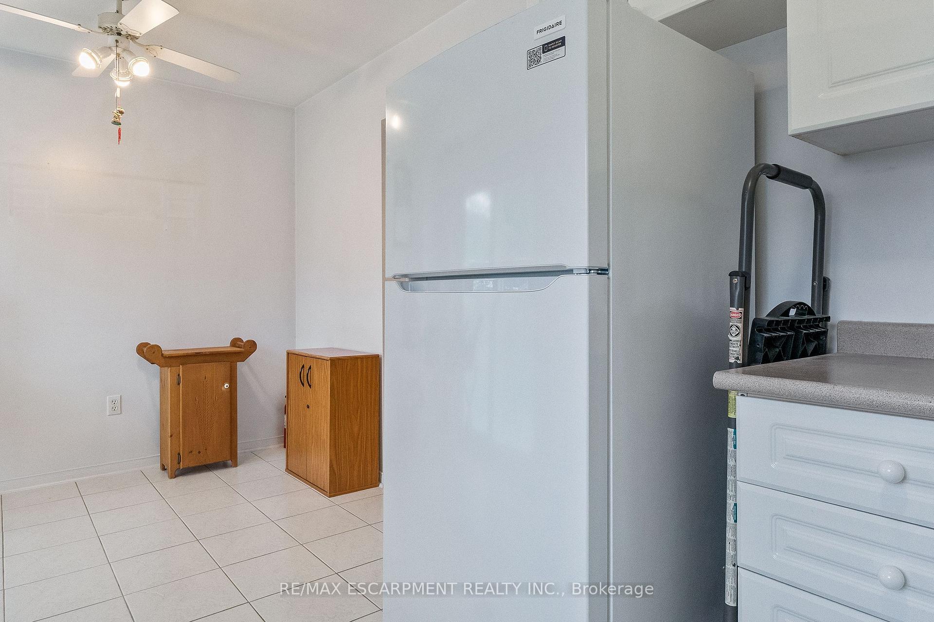 Photo 14 of 16 Whiteface Crescent, Brampton, Fletcher's Meadow — HOMEH
