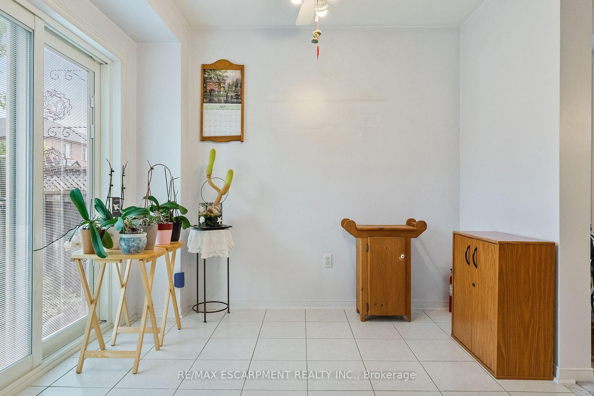 Photo 16 of 16 Whiteface Crescent, Brampton, Fletcher's Meadow — HOMEH