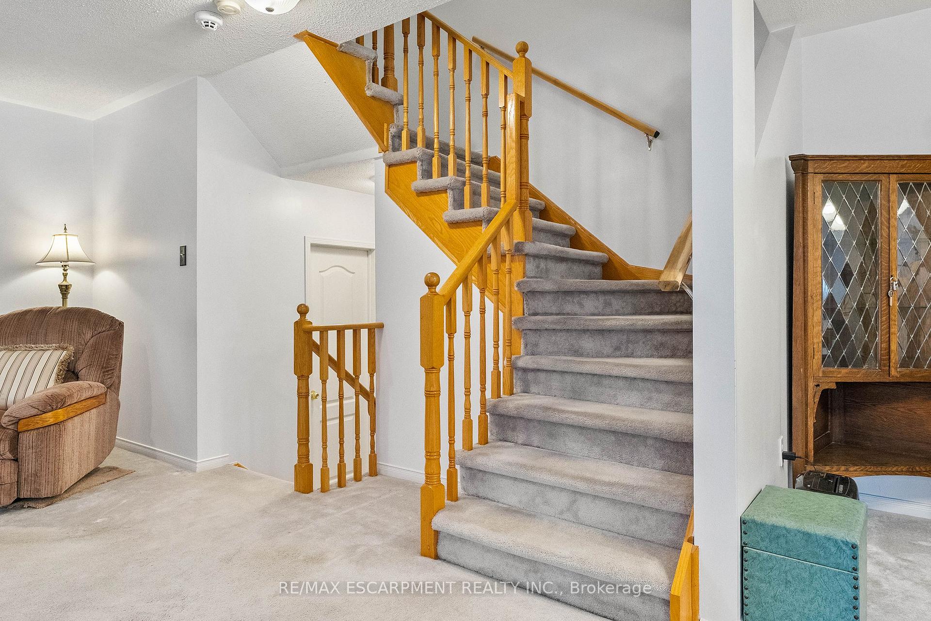 Photo 18 of 16 Whiteface Crescent, Brampton, Fletcher's Meadow — HOMEH