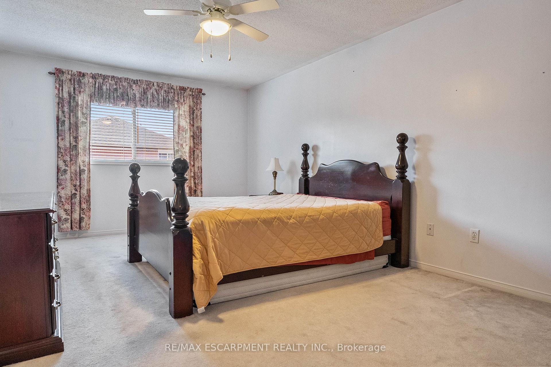 Photo 20 of 16 Whiteface Crescent, Brampton, Fletcher's Meadow — HOMEH