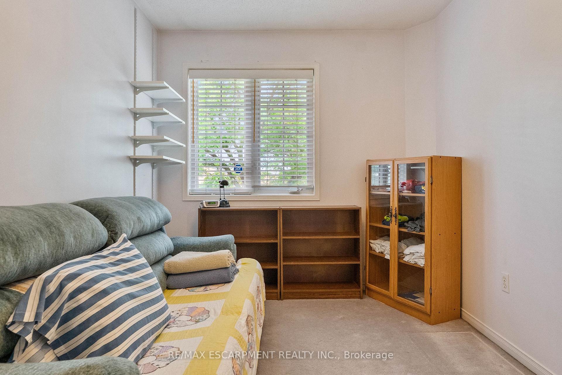 Photo 28 of 16 Whiteface Crescent, Brampton, Fletcher's Meadow — HOMEH