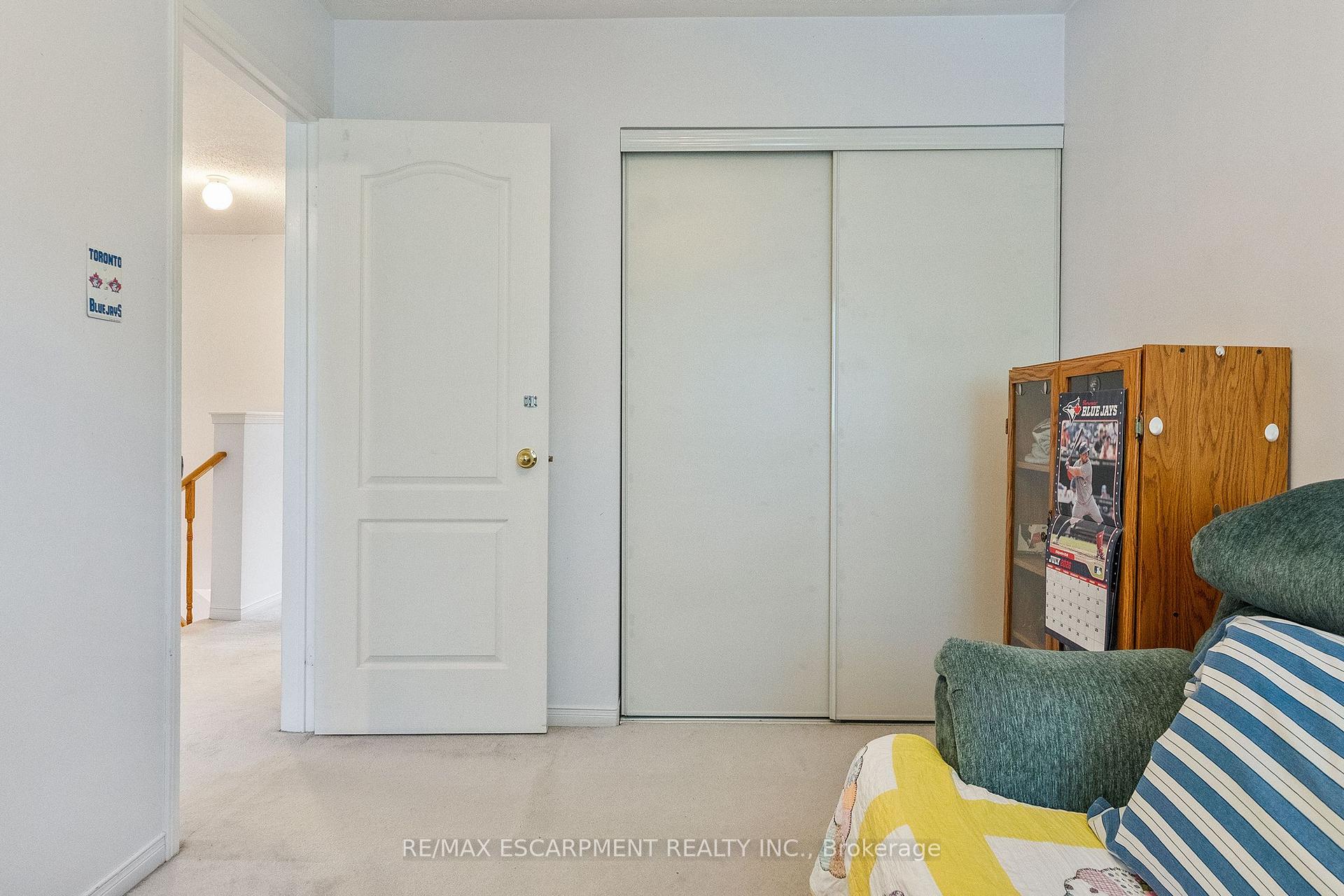 Photo 29 of 16 Whiteface Crescent, Brampton, Fletcher's Meadow — HOMEH