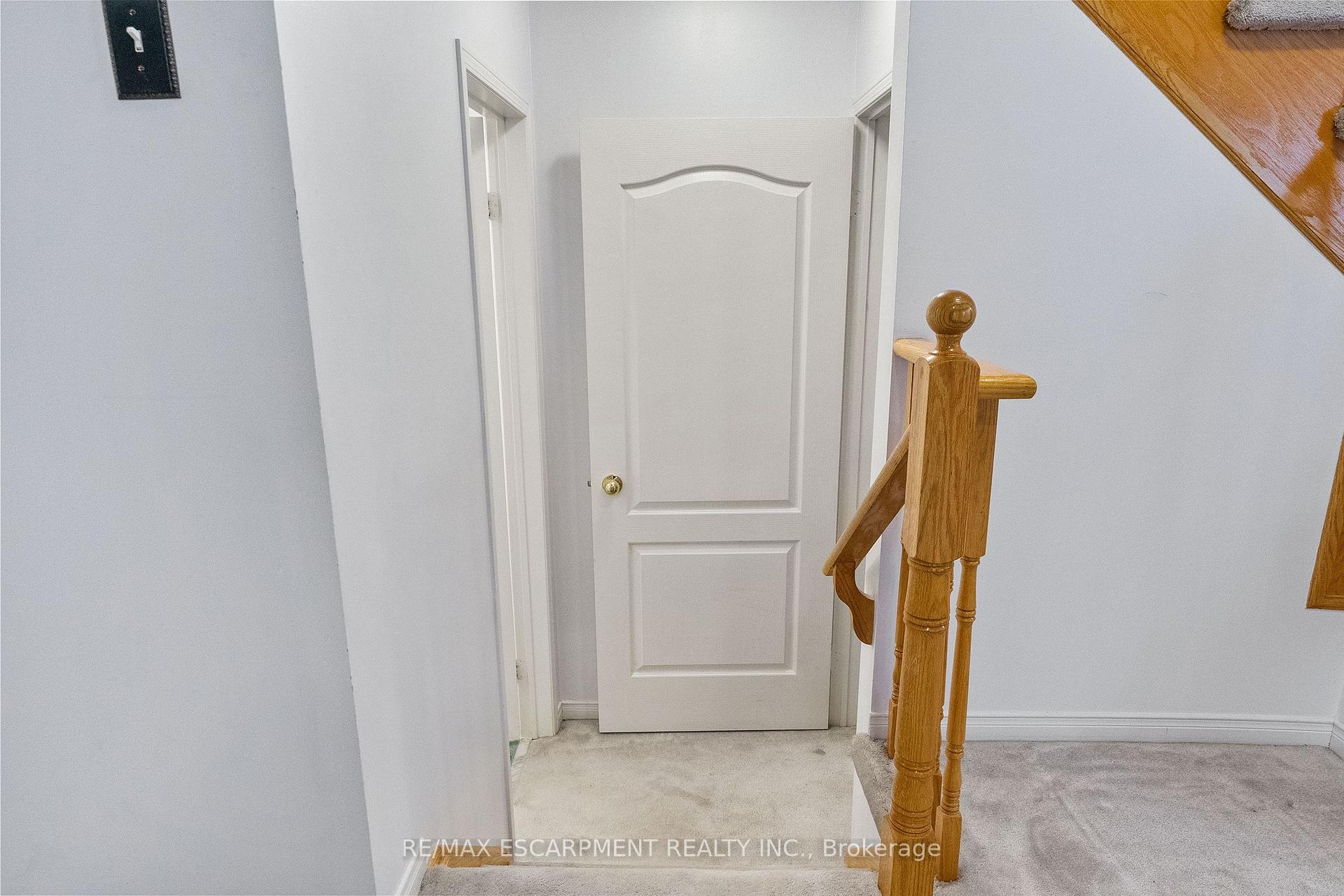 Photo 34 of 16 Whiteface Crescent, Brampton, Fletcher's Meadow — HOMEH