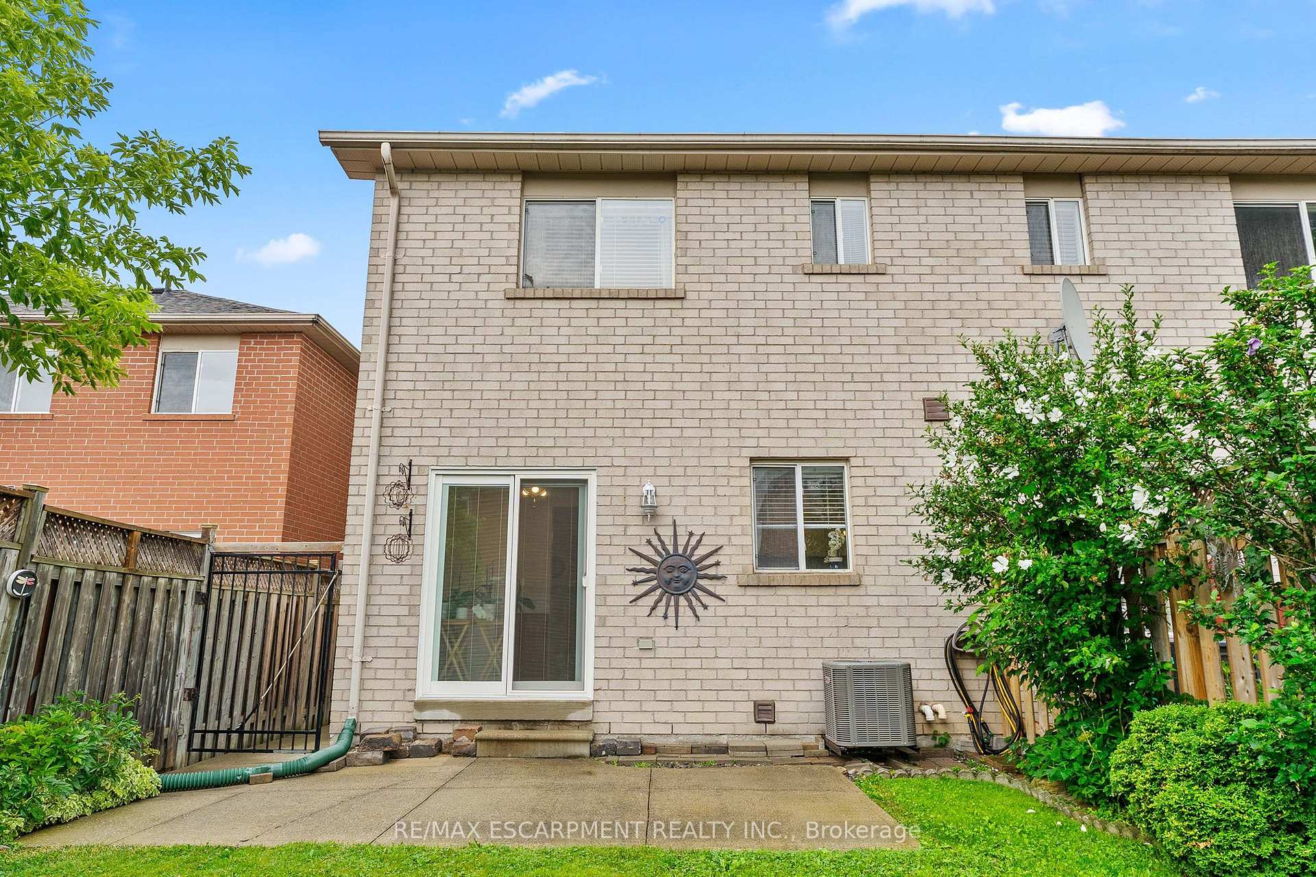Photo 35 of 16 Whiteface Crescent, Brampton, Fletcher's Meadow — HOMEH