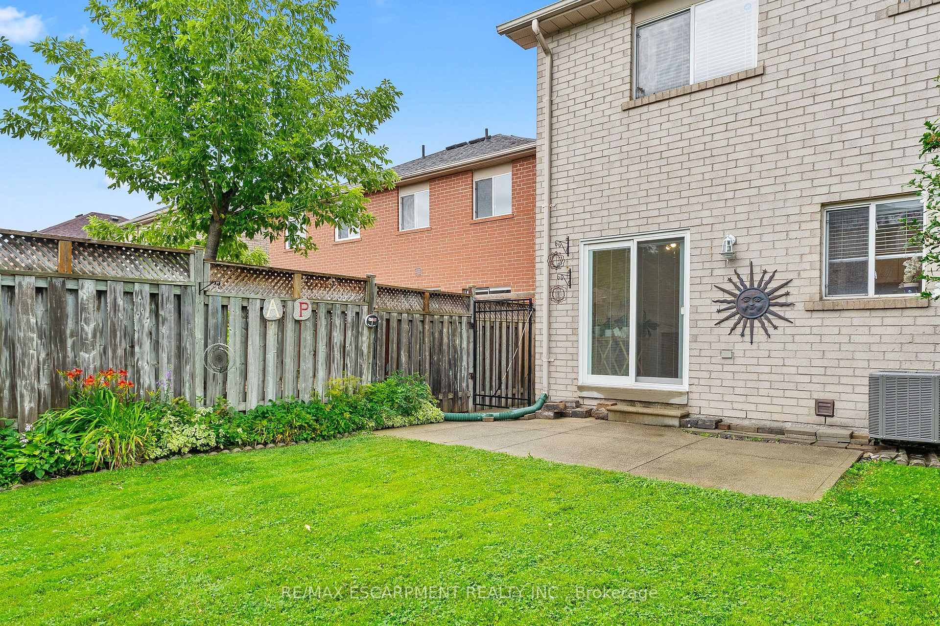 Photo 36 of 16 Whiteface Crescent, Brampton, Fletcher's Meadow — HOMEH