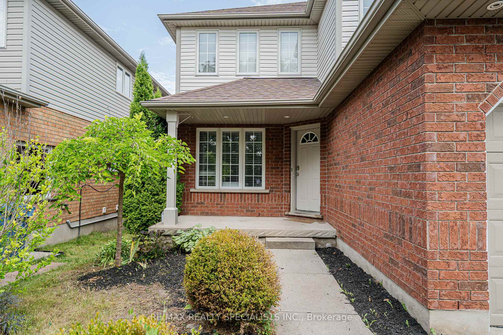 Photo 5 of 236 Summerfield Drive, Guelph, Pineridge/Westminster Woods — HOMEH