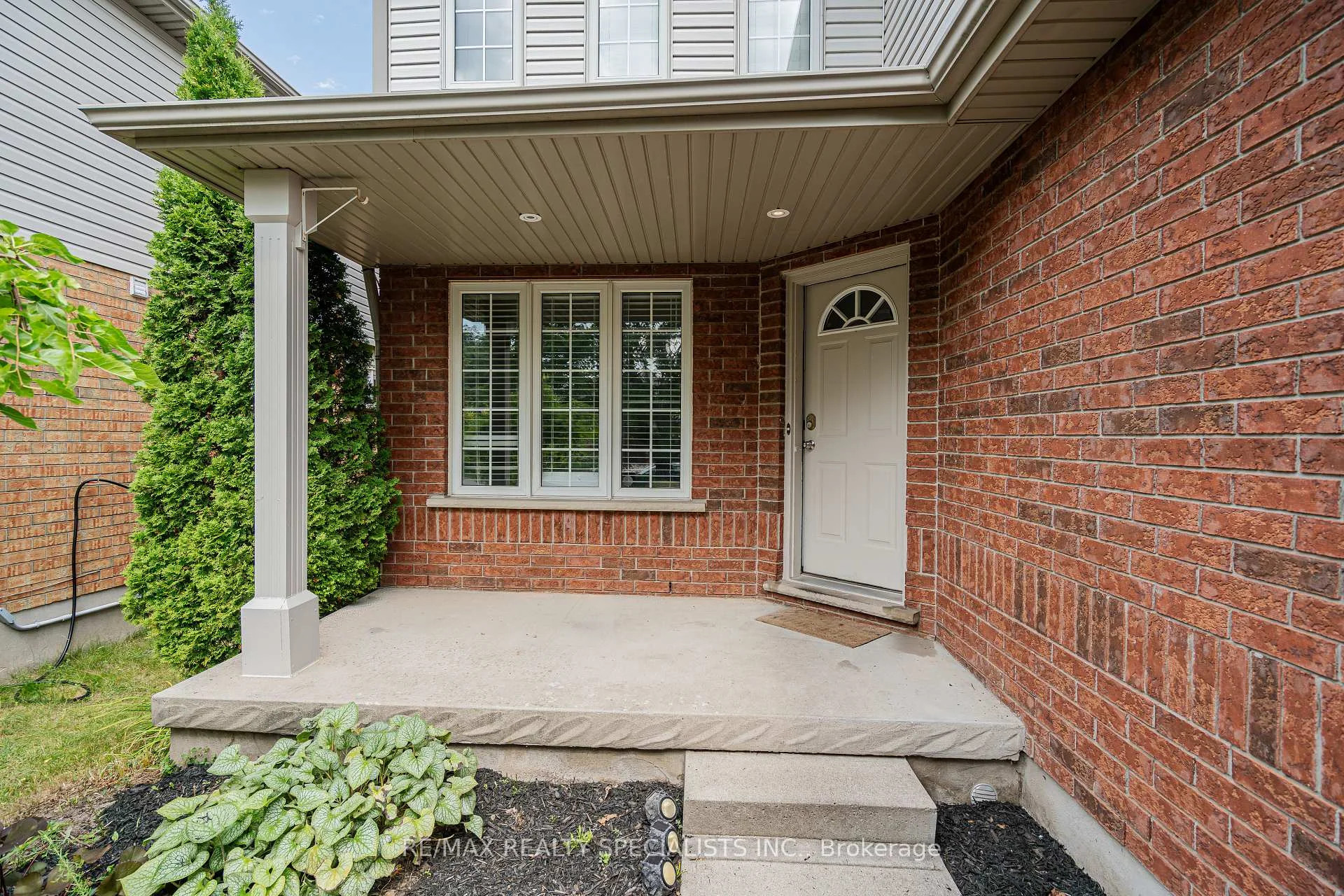 Photo 4 of 236 Summerfield Drive, Guelph, Pineridge/Westminster Woods — HOMEH