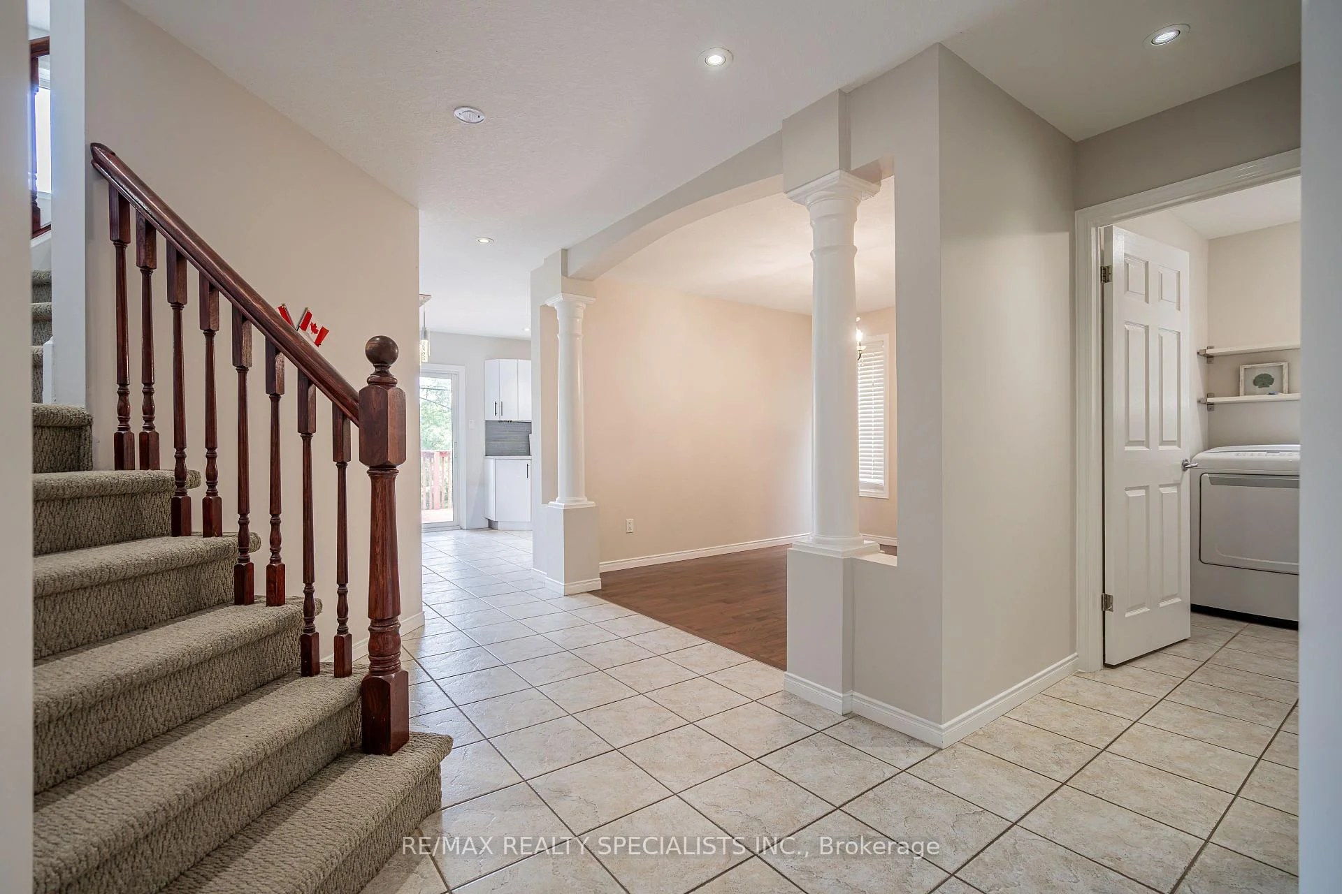 Photo 8 of 236 Summerfield Drive, Guelph, Pineridge/Westminster Woods — HOMEH
