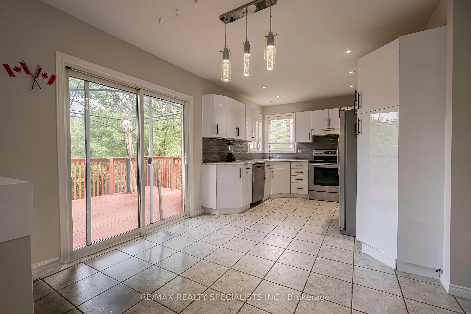 Photo 18 of 236 Summerfield Drive, Guelph, Pineridge/Westminster Woods — HOMEH