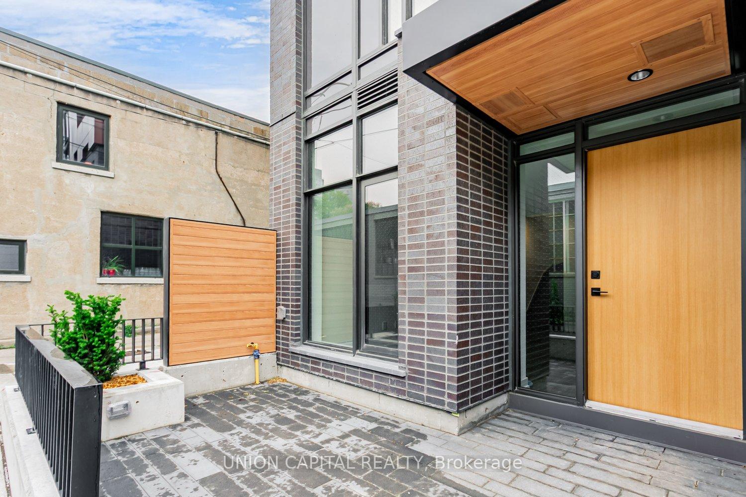 Photo 5 of Unit TH109, 28 Eastern Avenue, Toronto, Moss Park — HOMEH
