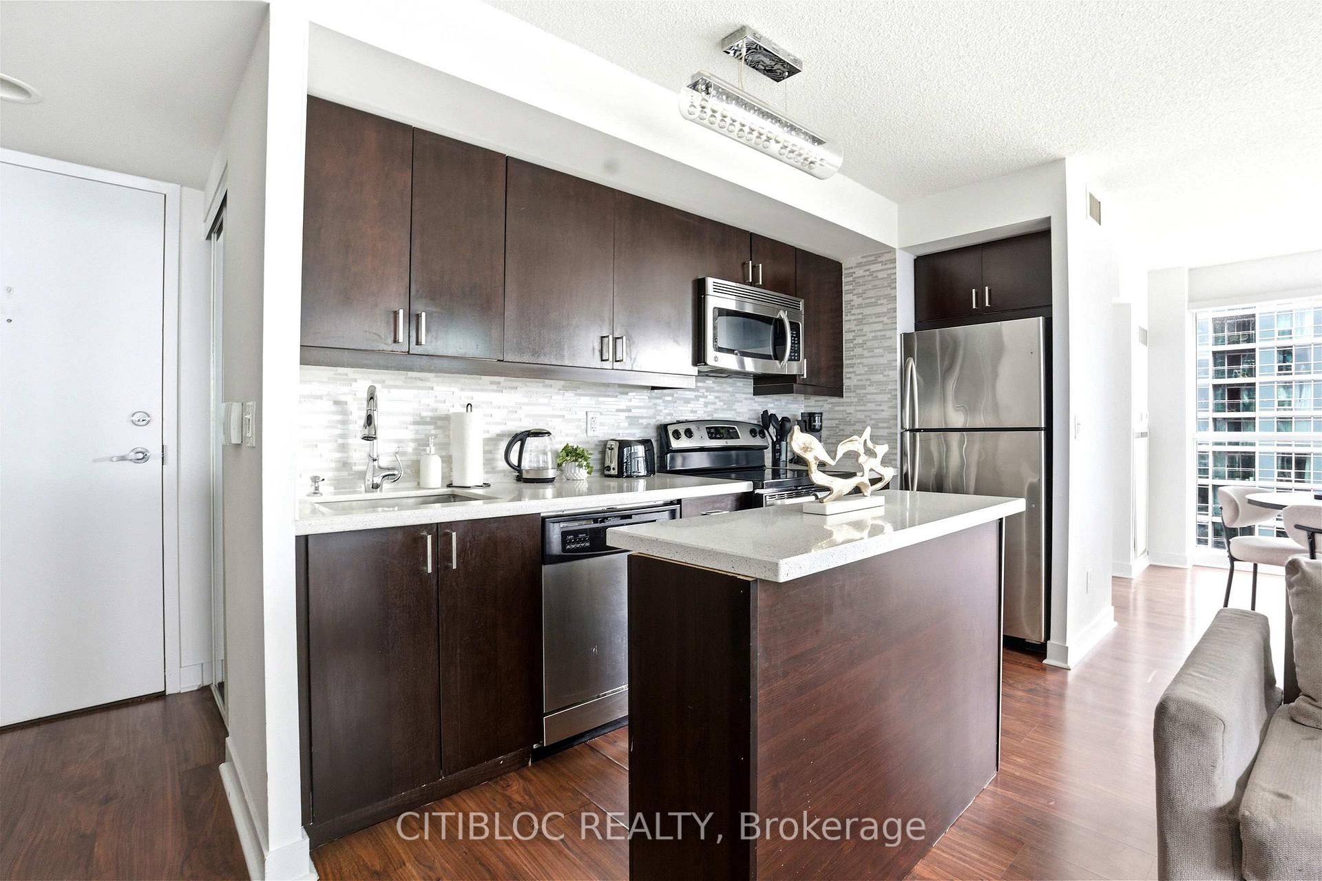 Photo 3 of Unit 1313, 155 Legion Road N, Etobicoke, Mimico — HOMEH