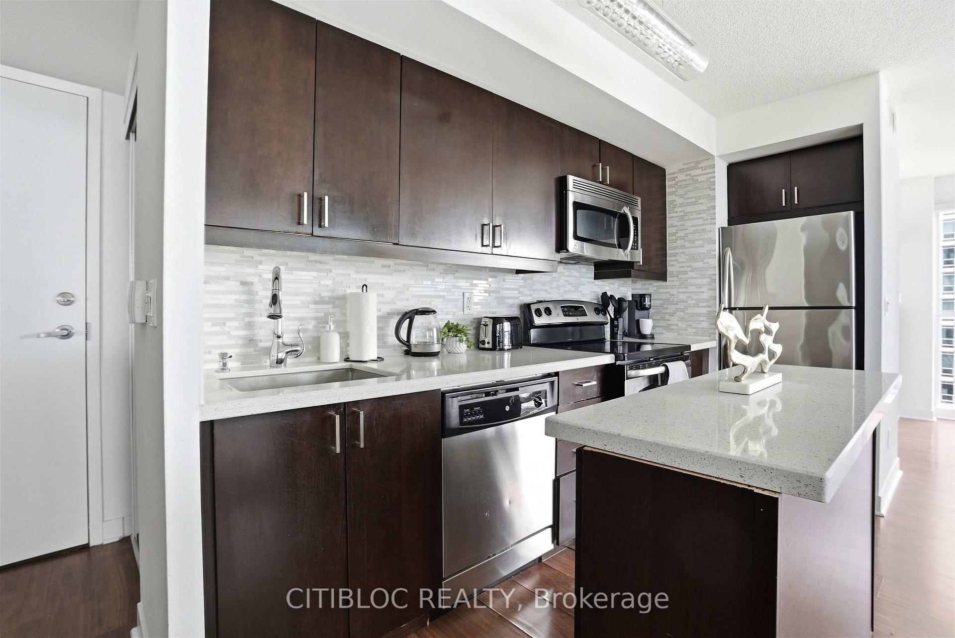 Photo 4 of Unit 1313, 155 Legion Road N, Etobicoke, Mimico — HOMEH