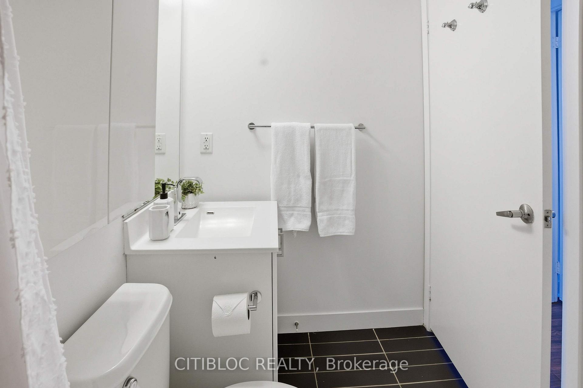 Photo 13 of Unit 1313, 155 Legion Road N, Etobicoke, Mimico — HOMEH