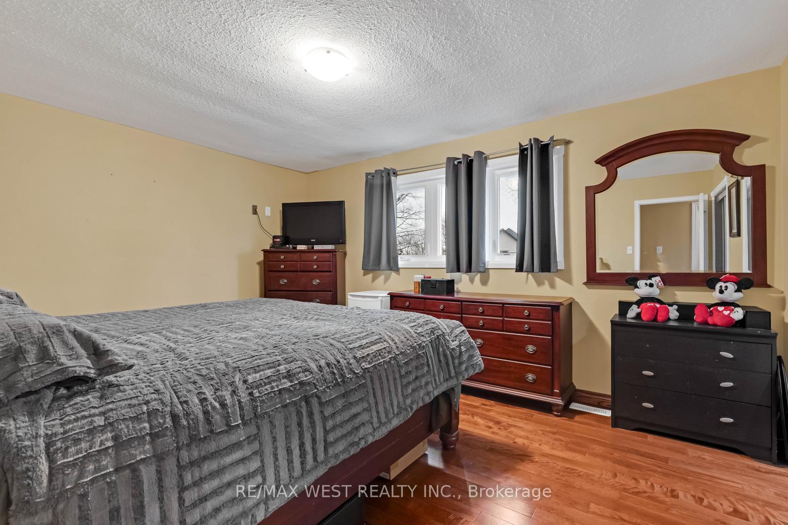 Photo 21 of 45 Marysfield Drive, Brampton, Toronto Gore Rural Estate — HOMEH