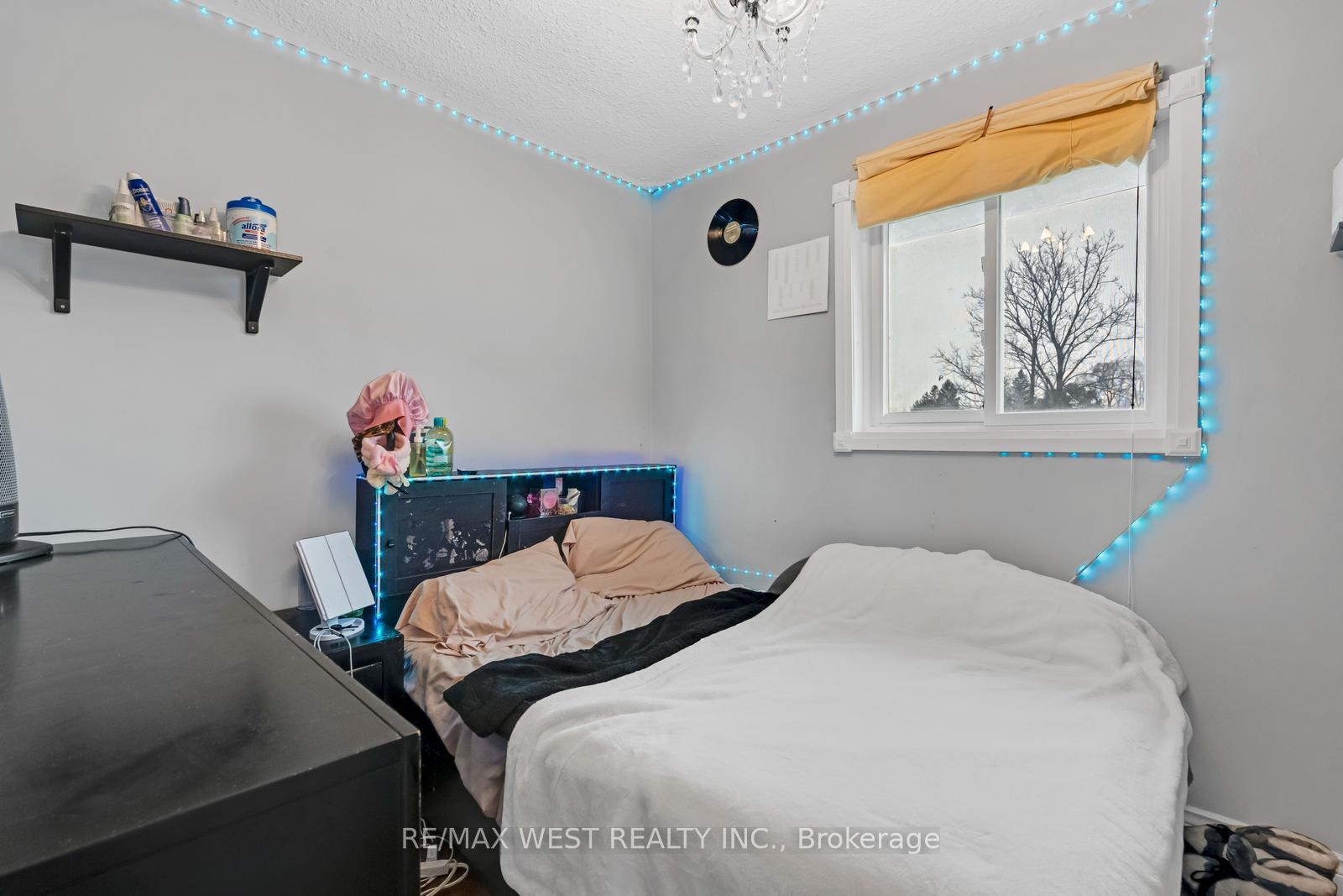 Photo 24 of 45 Marysfield Drive, Brampton, Toronto Gore Rural Estate — HOMEH