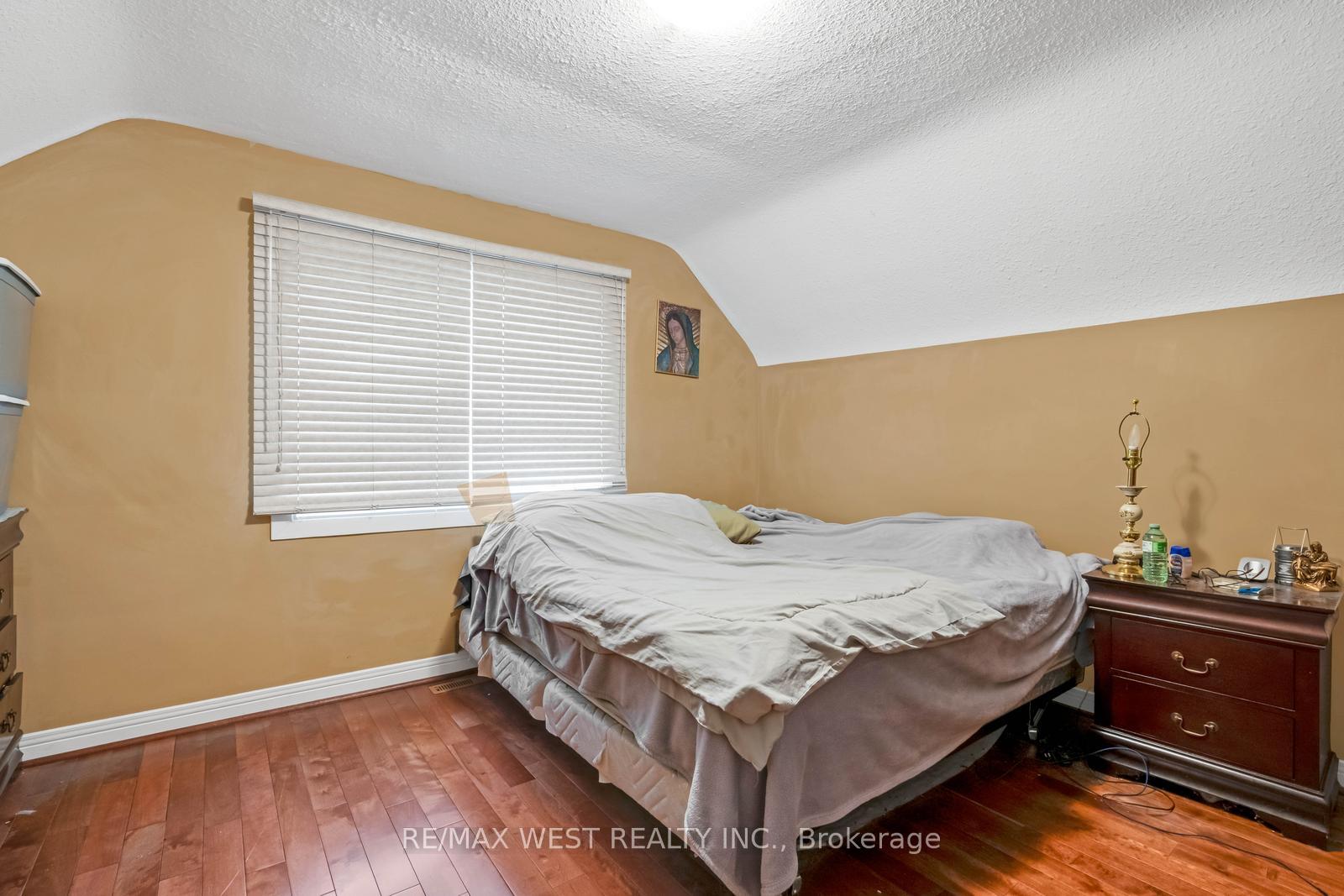 Photo 25 of 45 Marysfield Drive, Brampton, Toronto Gore Rural Estate — HOMEH