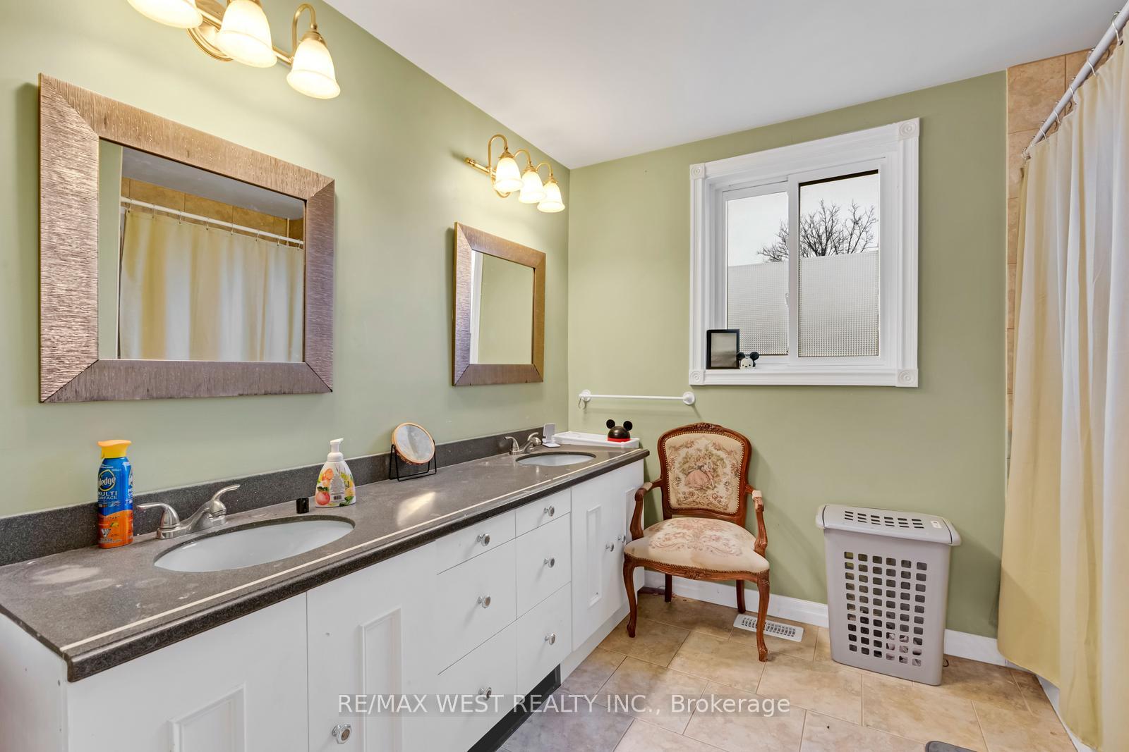 Photo 26 of 45 Marysfield Drive, Brampton, Toronto Gore Rural Estate — HOMEH
