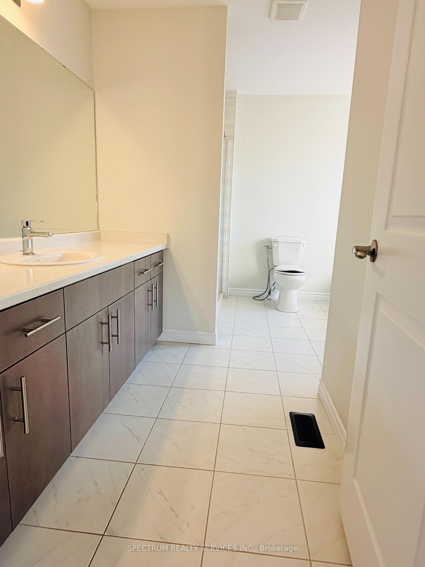 Photo 10 of 41 Ladd Avenue, Brantford, Empire South — HOMEH