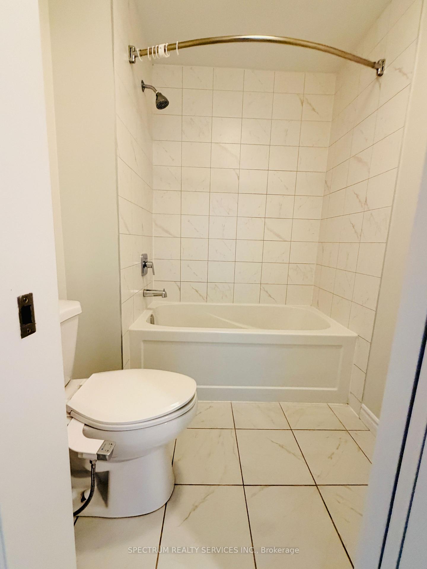 Photo 11 of 41 Ladd Avenue, Brantford, Empire South — HOMEH