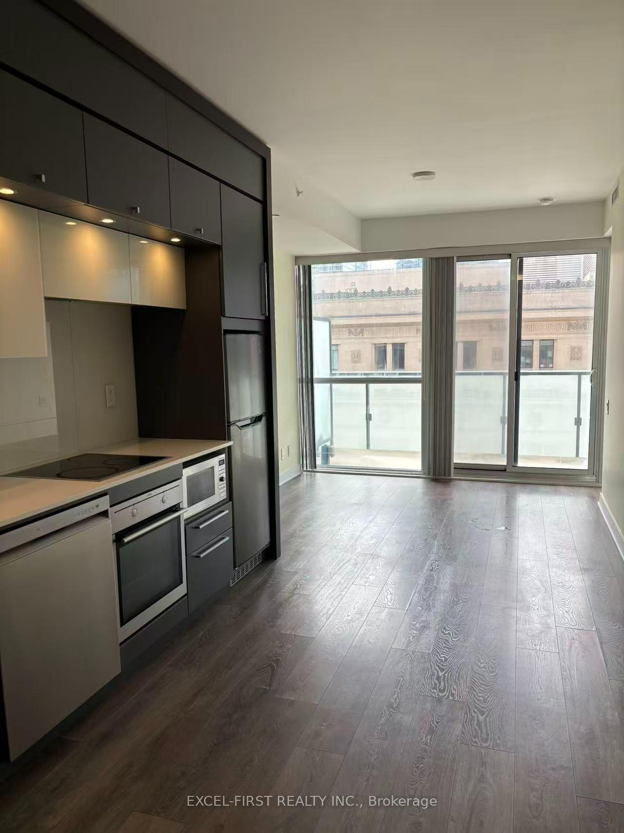 Photo 6 of Unit 1011, 15 Grenvilles Street, Toronto, Bay Street Corridor — HOMEH