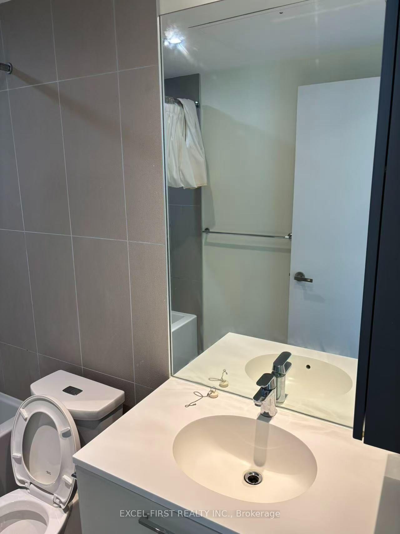 Photo 9 of Unit 1011, 15 Grenvilles Street, Toronto, Bay Street Corridor — HOMEH