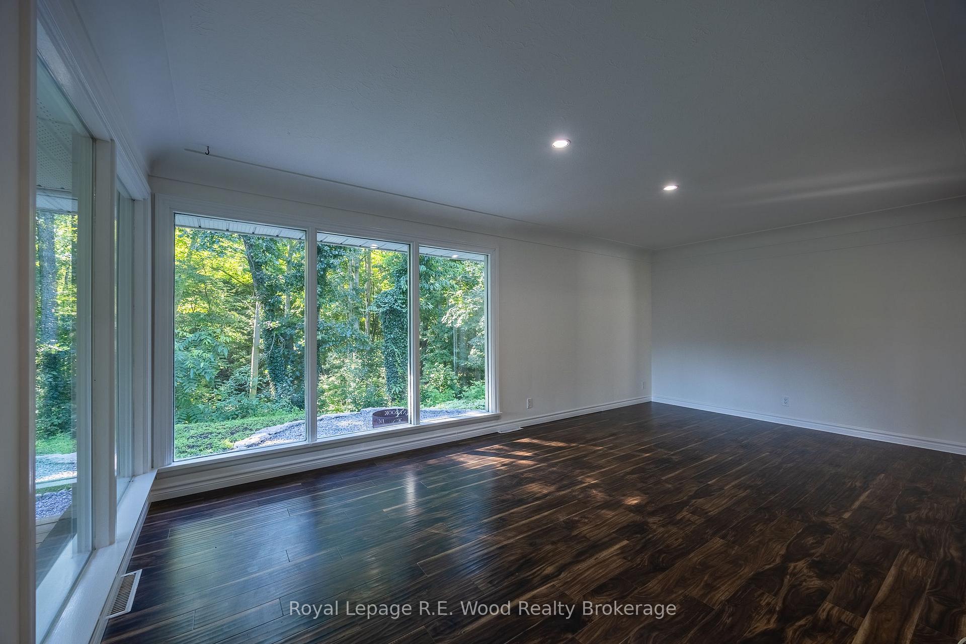 Photo 13 of 6 Highland Drive, Tillsonburg — HOMEH