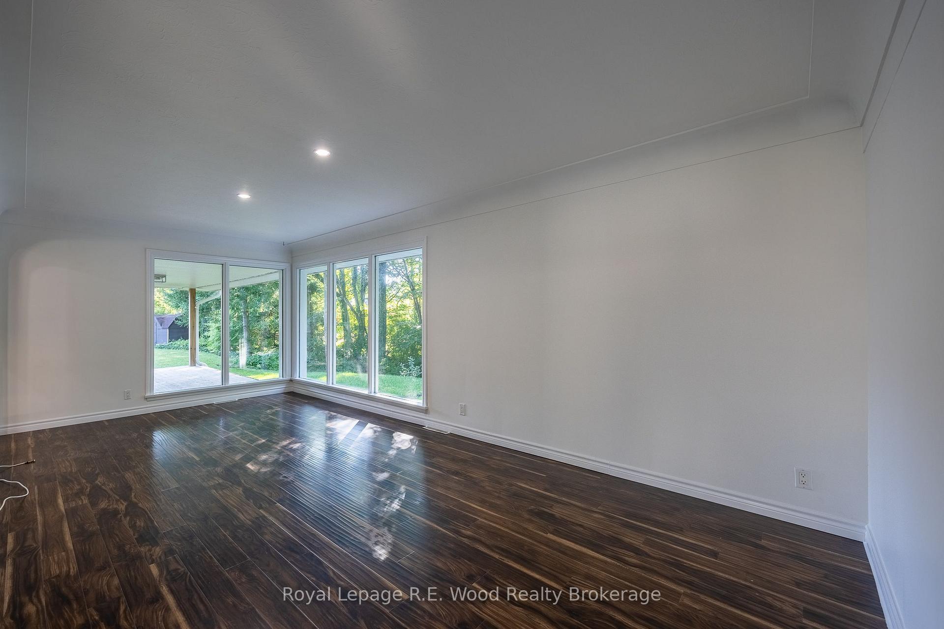 Photo 14 of 6 Highland Drive, Tillsonburg — HOMEH