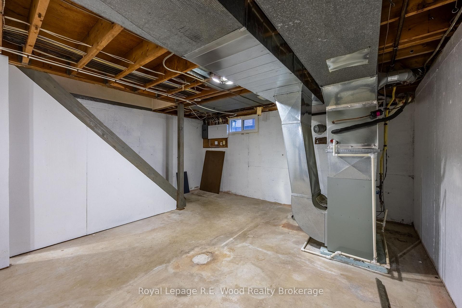Photo 24 of 6 Highland Drive, Tillsonburg — HOMEH