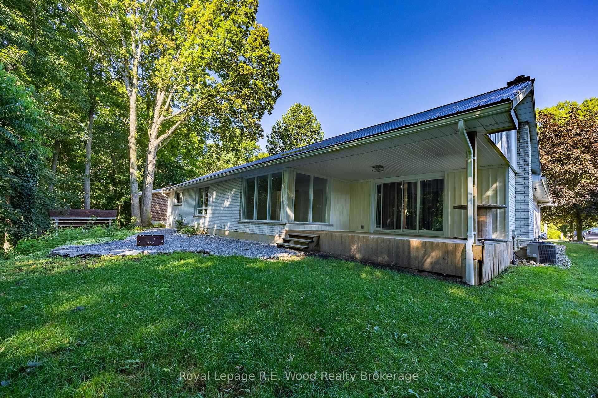 Photo 28 of 6 Highland Drive, Tillsonburg — HOMEH
