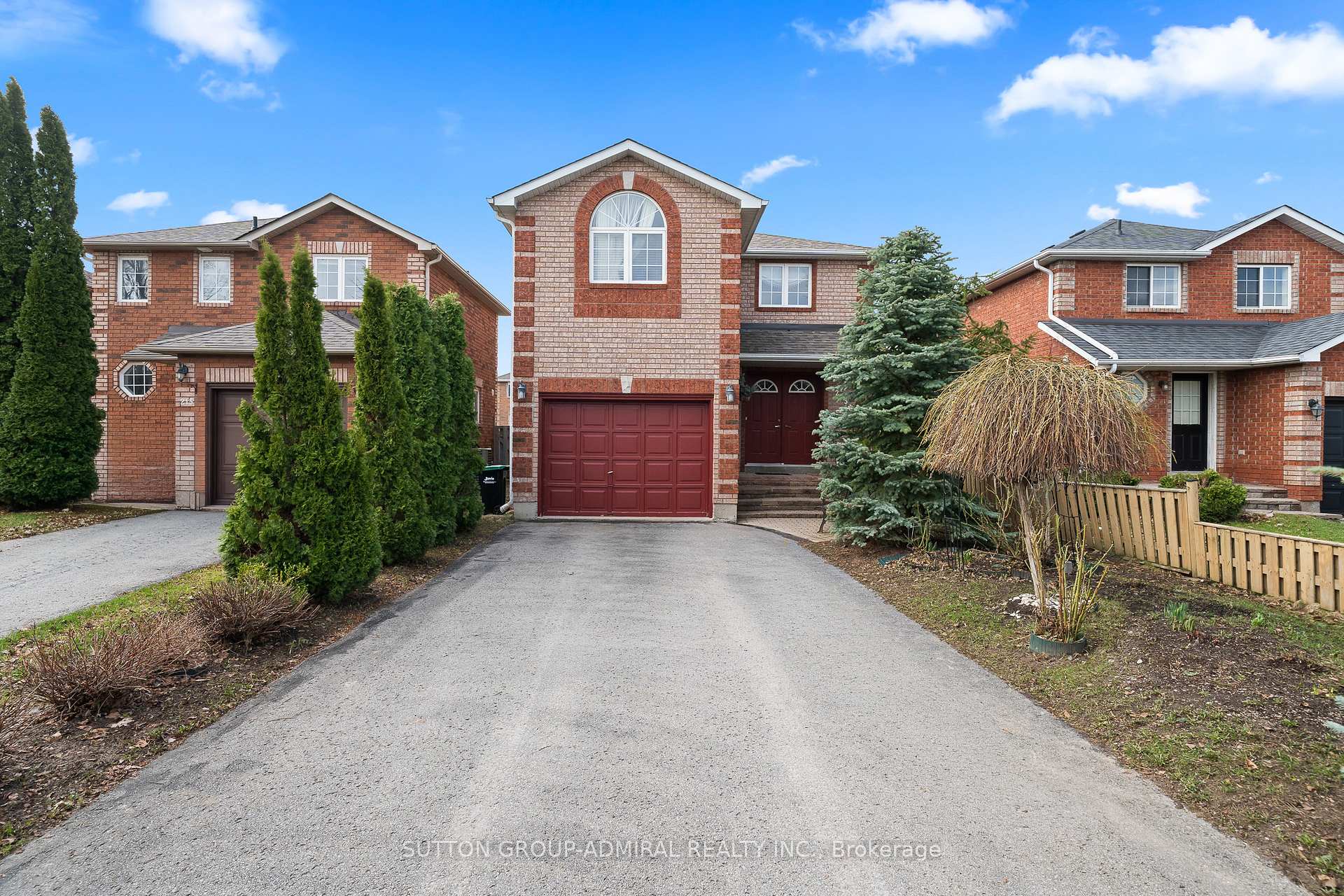 Photo 3 of 213 Tunbridge Road, Barrie, Georgian Drive — HOMEH