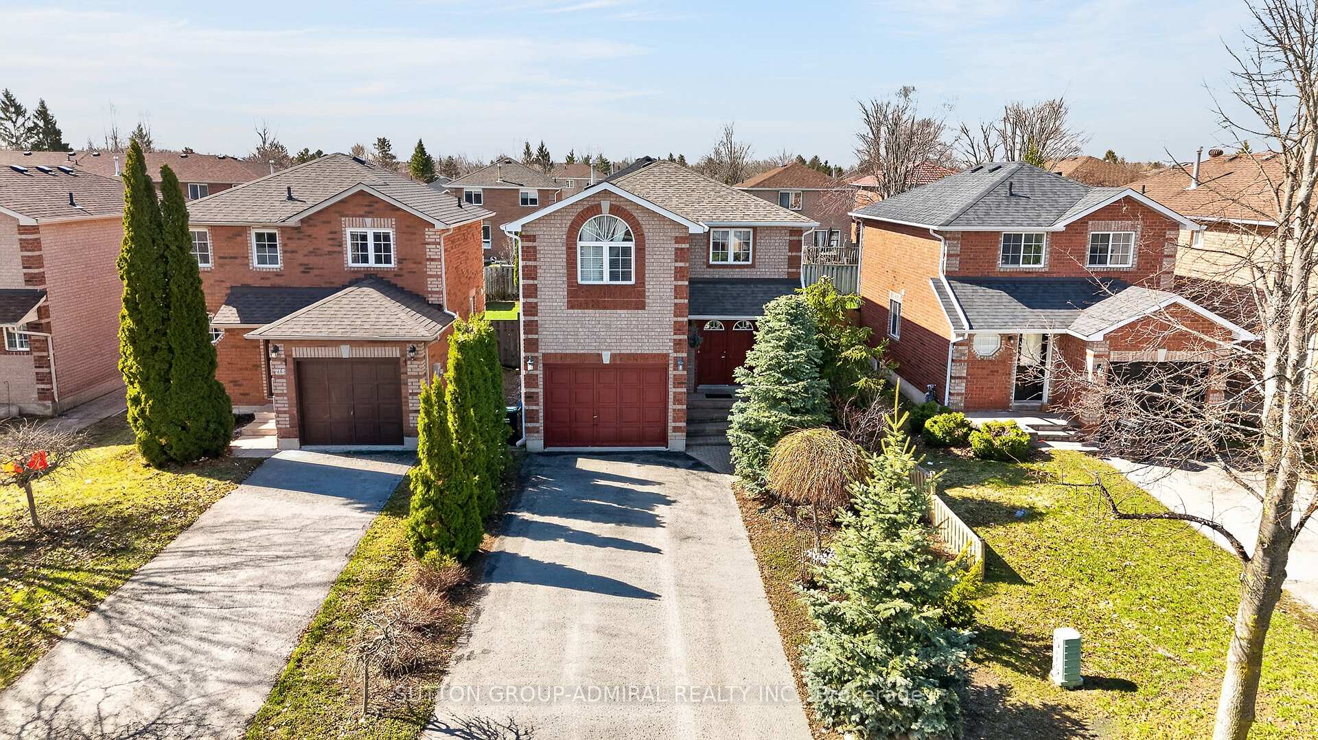 Photo 4 of 213 Tunbridge Road, Barrie, Georgian Drive — HOMEH