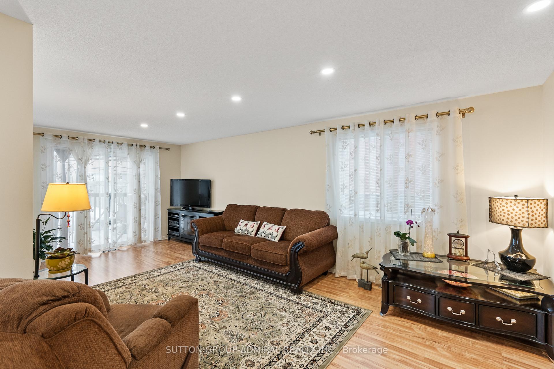 Photo 14 of 213 Tunbridge Road, Barrie, Georgian Drive — HOMEH