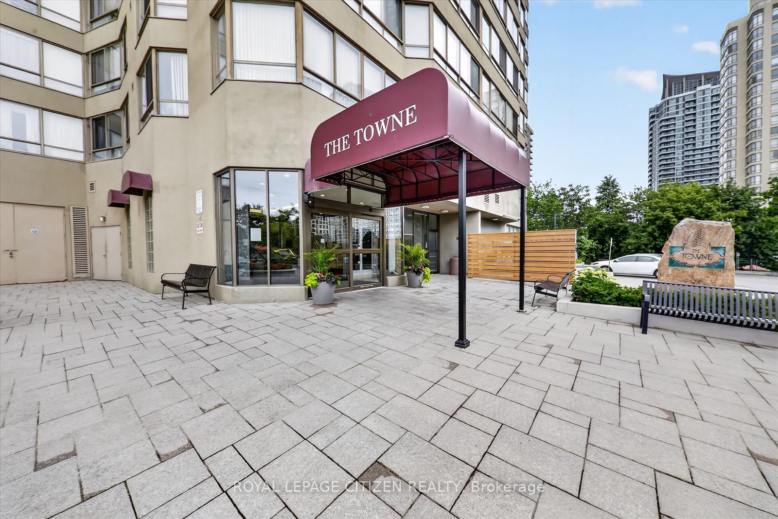 Photo 4 of Unit 907, 3605 Kariya Drive, Mississauga, City Centre — HOMEH