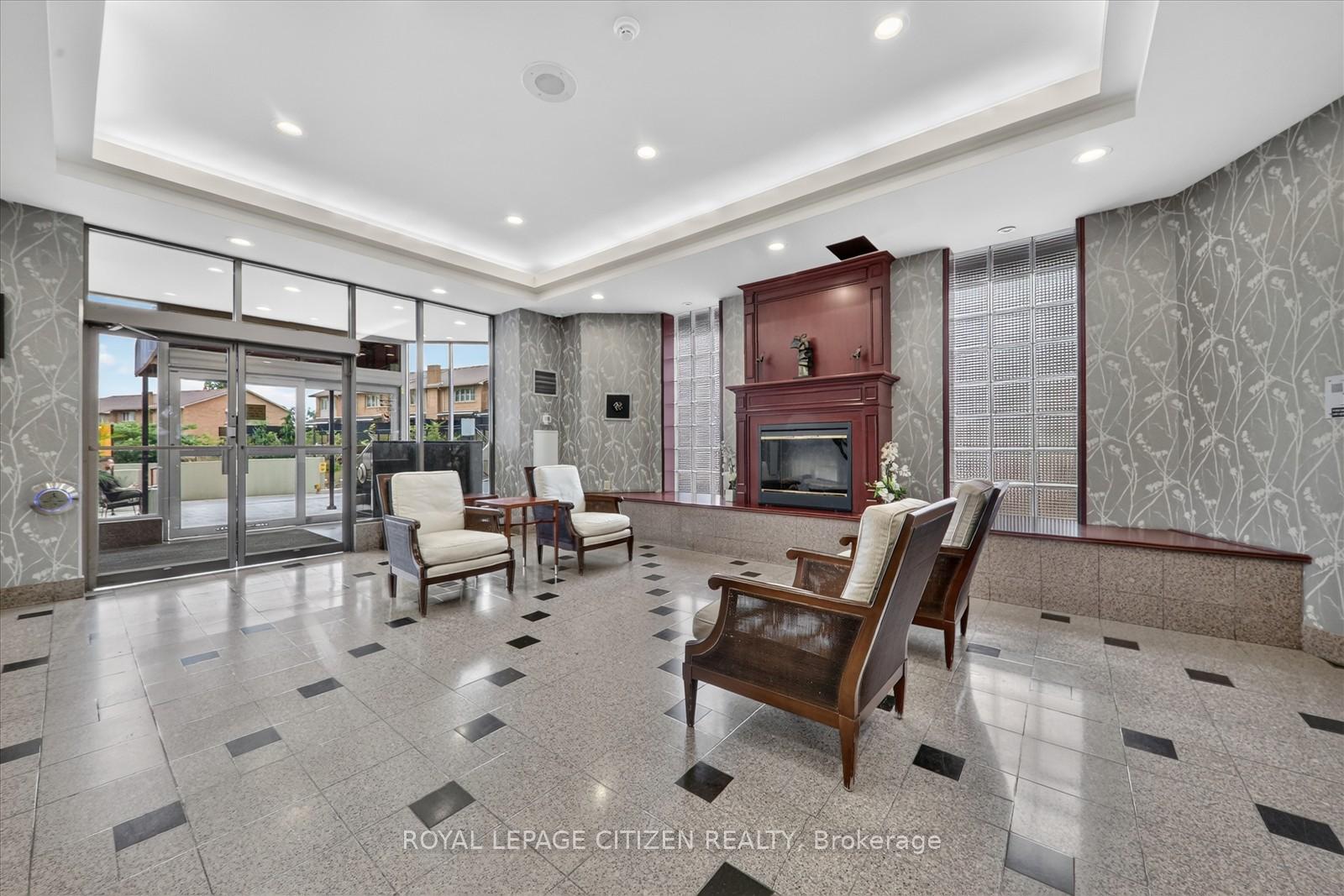 Photo 5 of Unit 907, 3605 Kariya Drive, Mississauga, City Centre — HOMEH