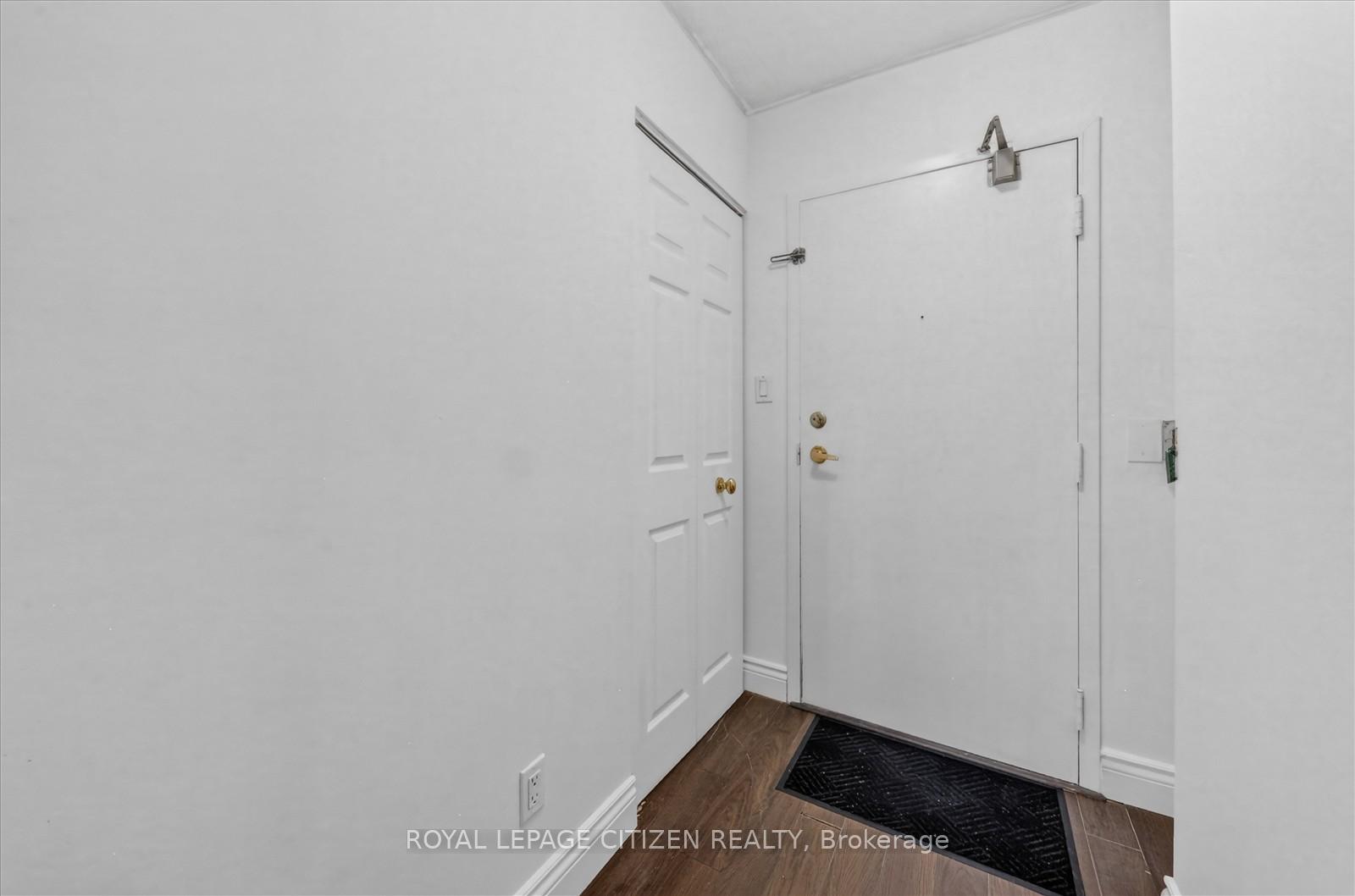 Photo 8 of Unit 907, 3605 Kariya Drive, Mississauga, City Centre — HOMEH
