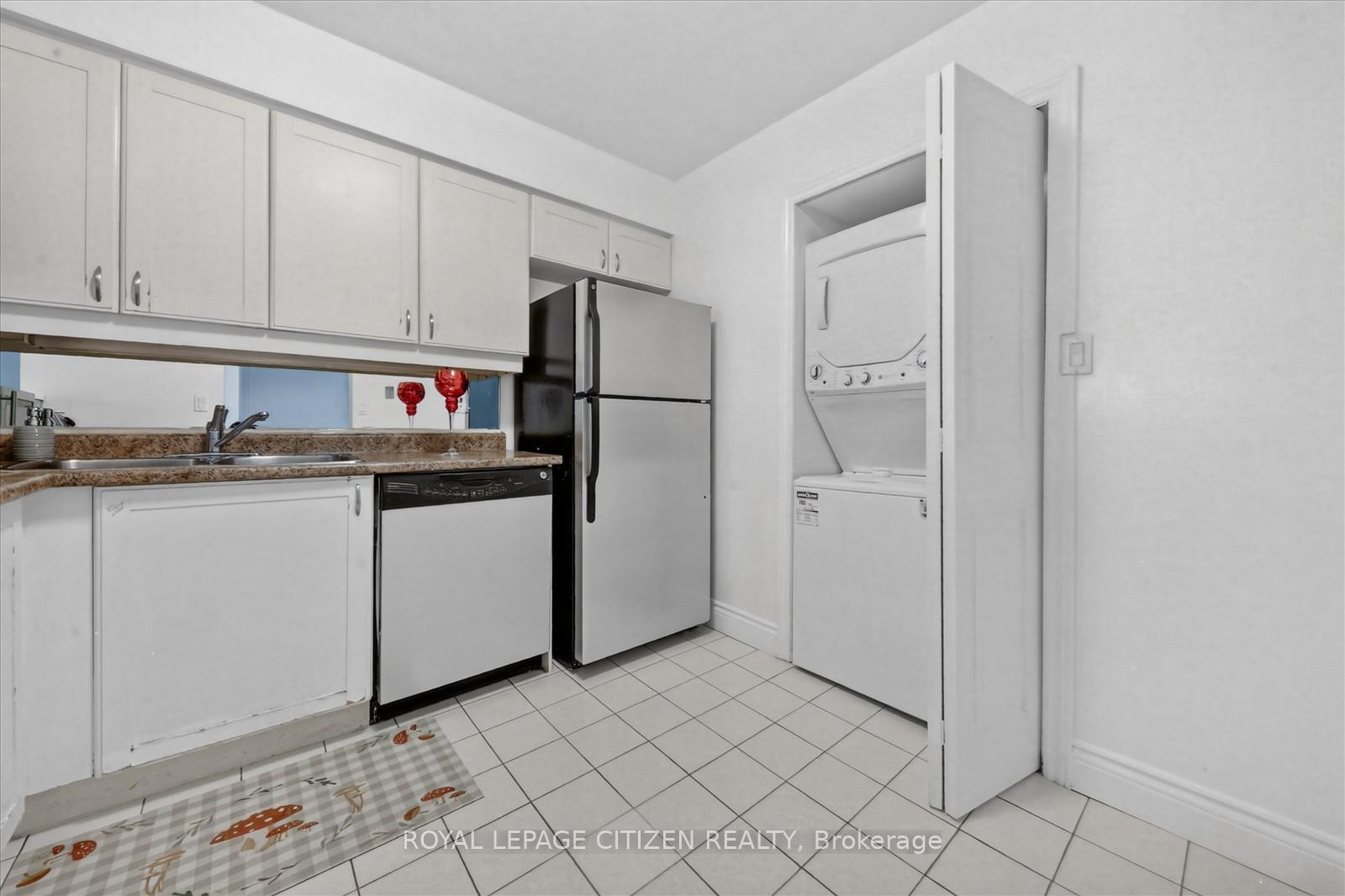 Photo 9 of Unit 907, 3605 Kariya Drive, Mississauga, City Centre — HOMEH