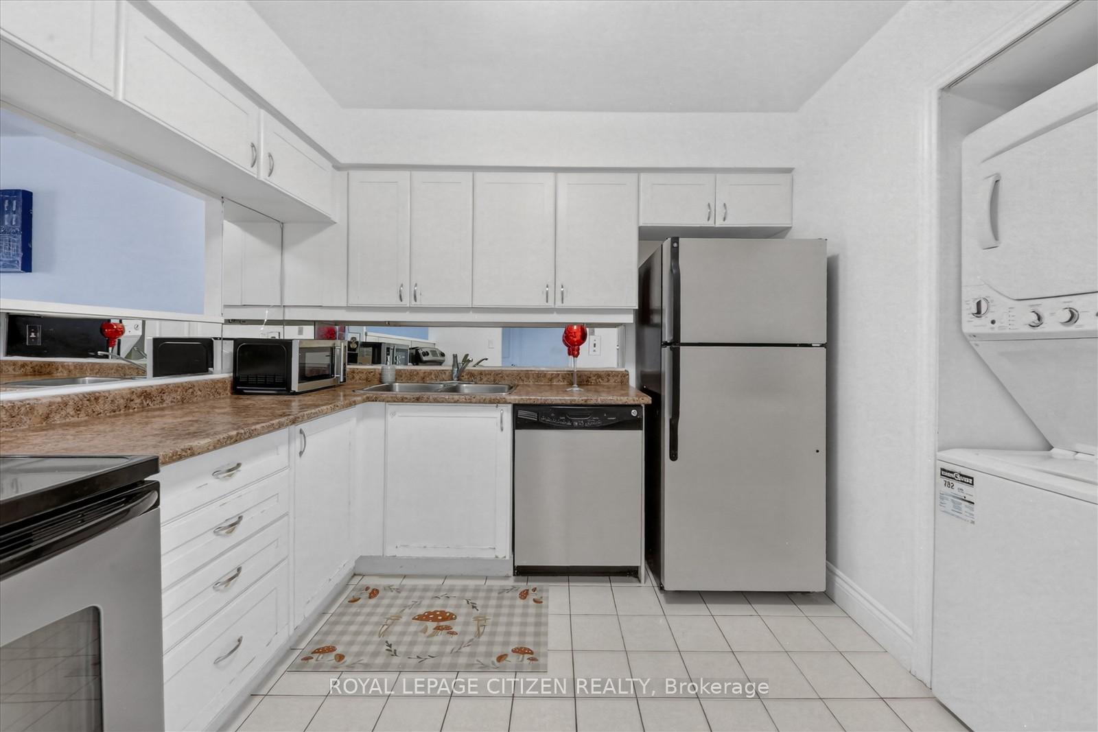 Photo 10 of Unit 907, 3605 Kariya Drive, Mississauga, City Centre — HOMEH