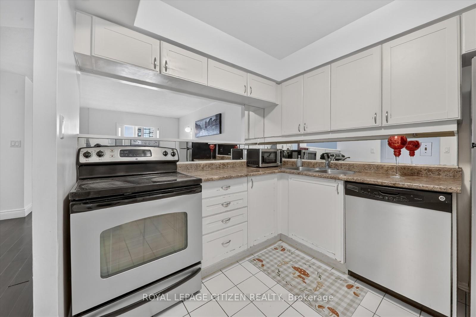 Photo 11 of Unit 907, 3605 Kariya Drive, Mississauga, City Centre — HOMEH