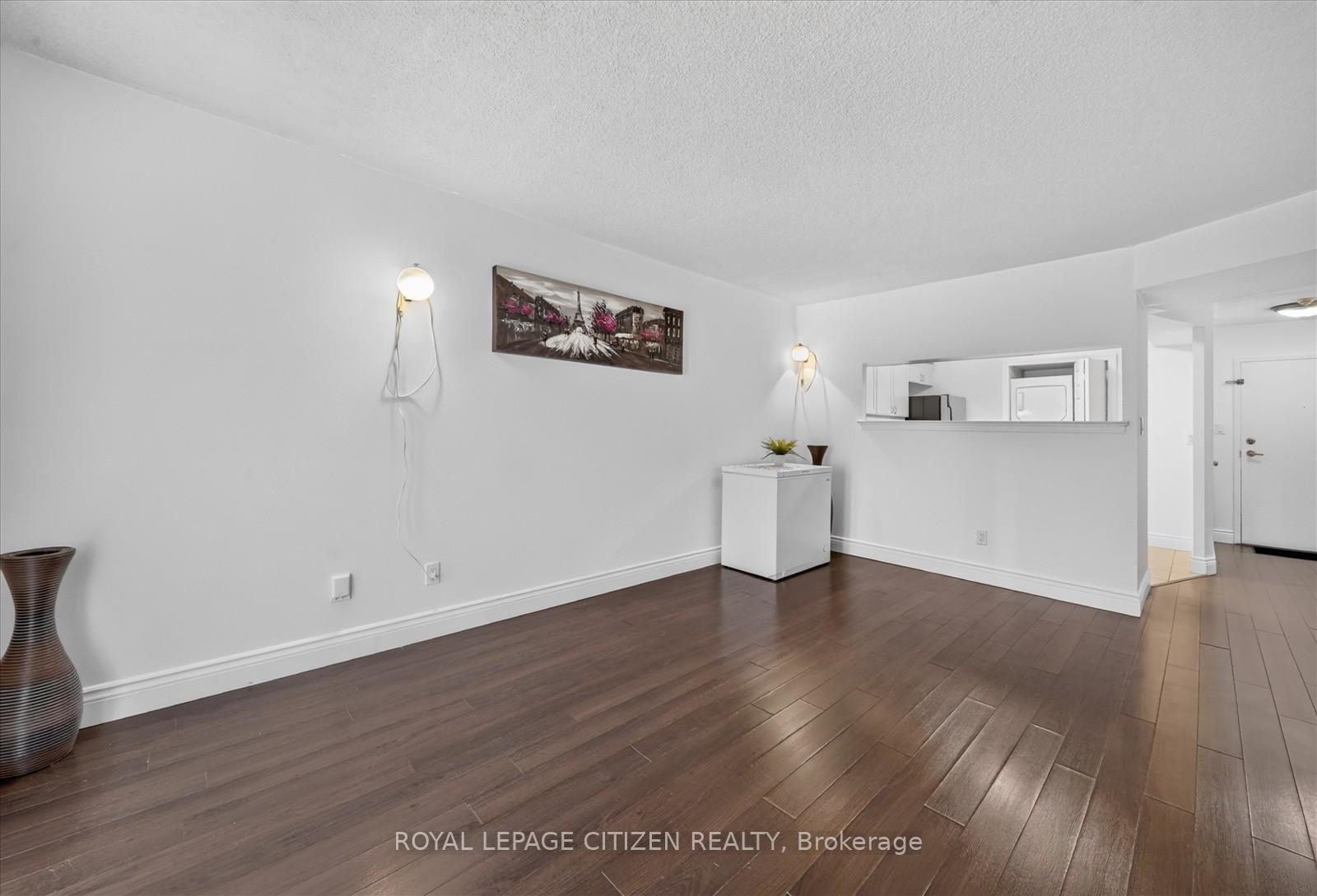Photo 13 of Unit 907, 3605 Kariya Drive, Mississauga, City Centre — HOMEH
