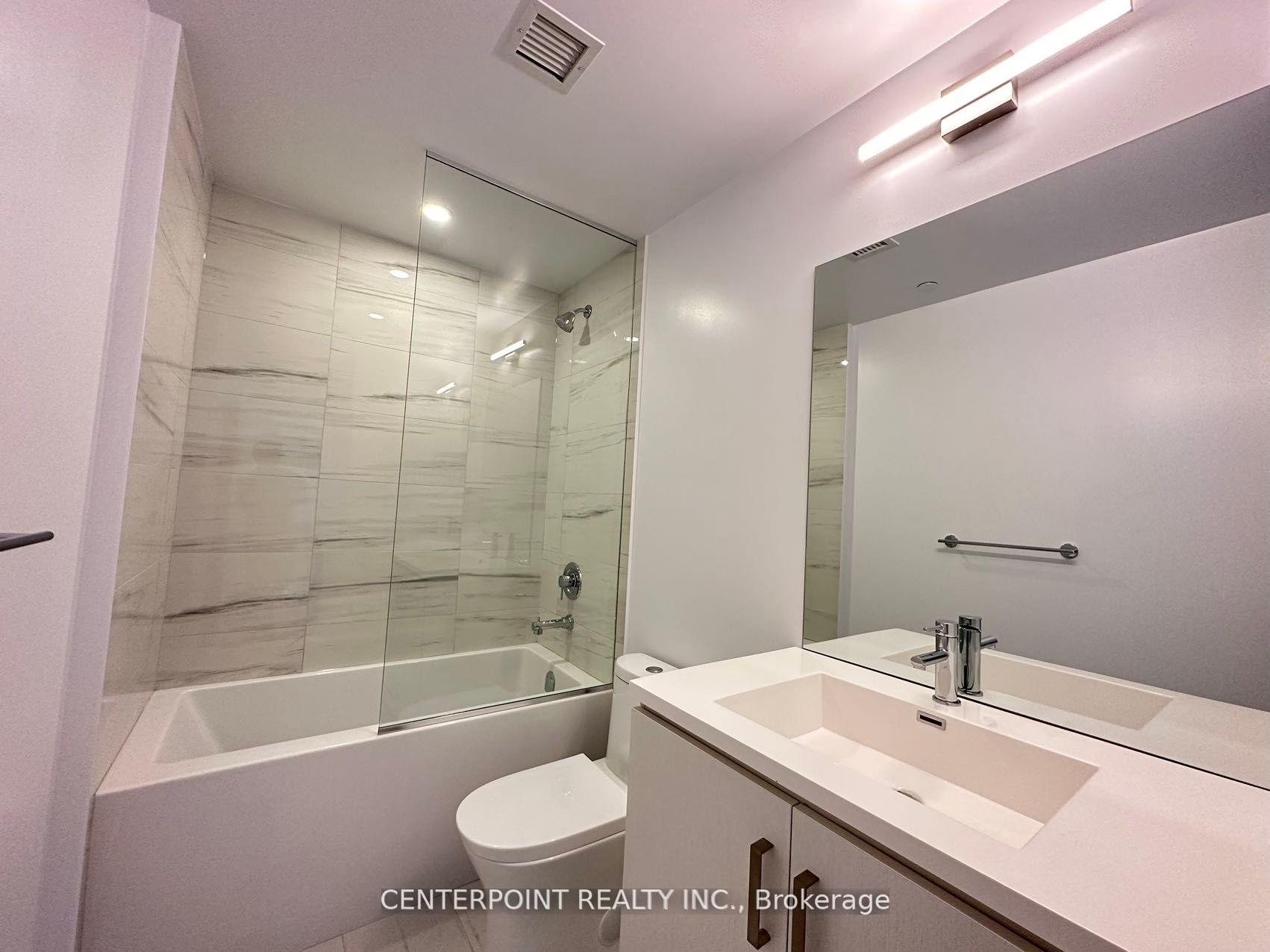 Photo 6 of Unit 615, 60 Honeycrisp Crescent, Vaughan, Vaughan Corporate Centre — HOMEH