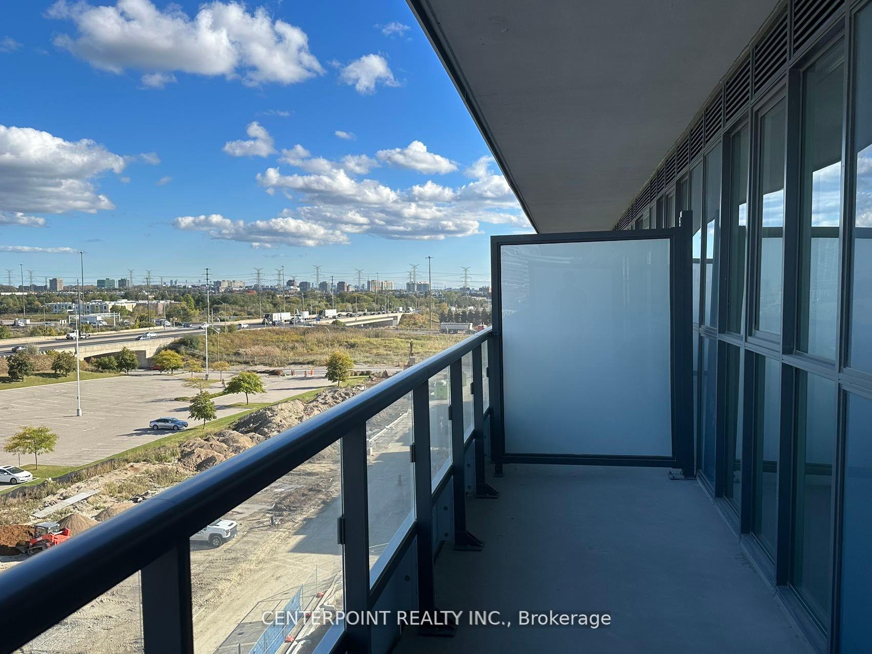 Photo 7 of Unit 615, 60 Honeycrisp Crescent, Vaughan, Vaughan Corporate Centre — HOMEH