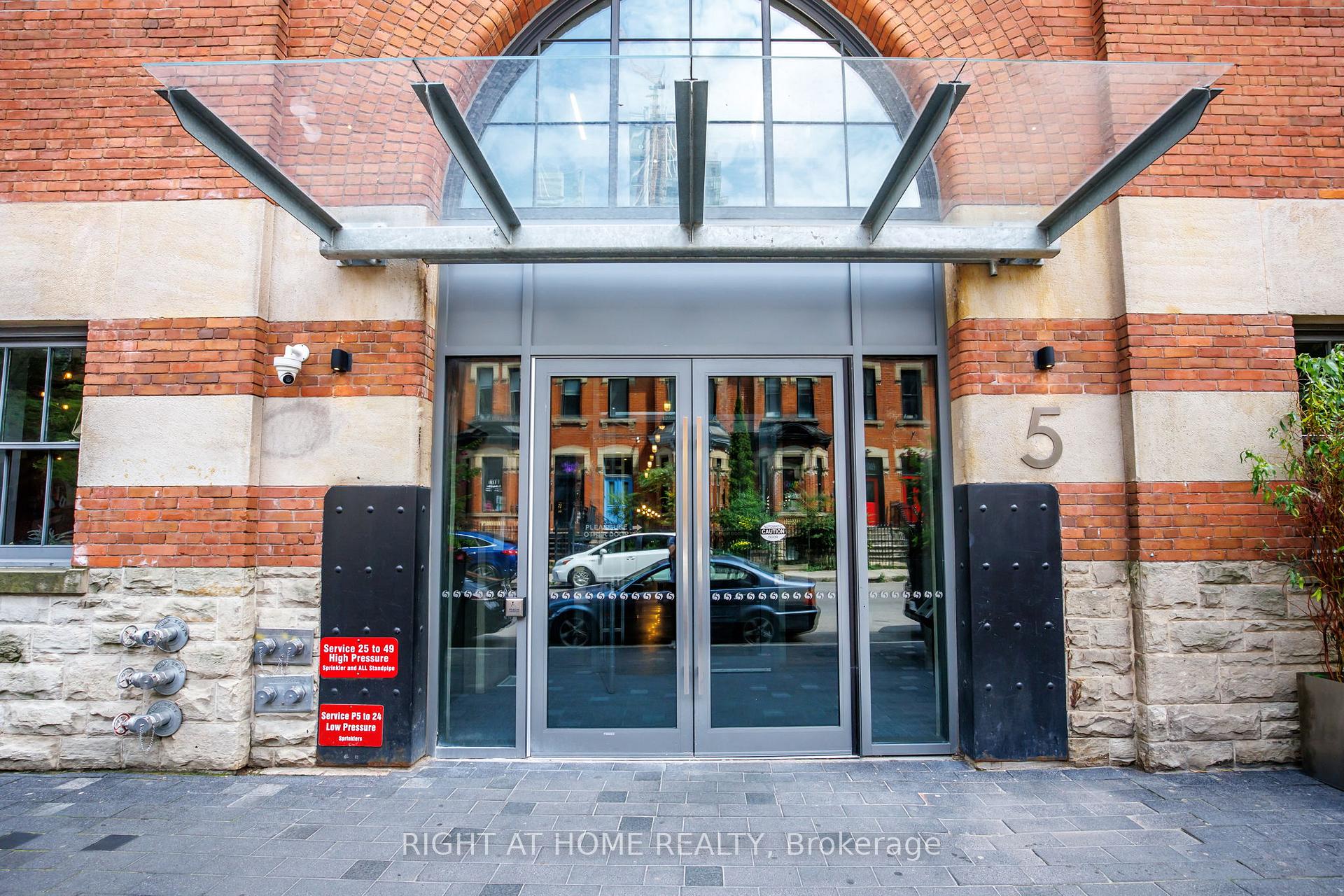 Photo 3 of Unit 3105, 5 St Joseph Street, Toronto, Bay Street Corridor — HOMEH