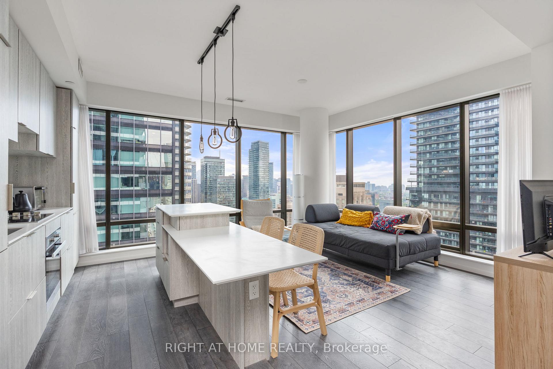 Photo 4 of Unit 3105, 5 St Joseph Street, Toronto, Bay Street Corridor — HOMEH