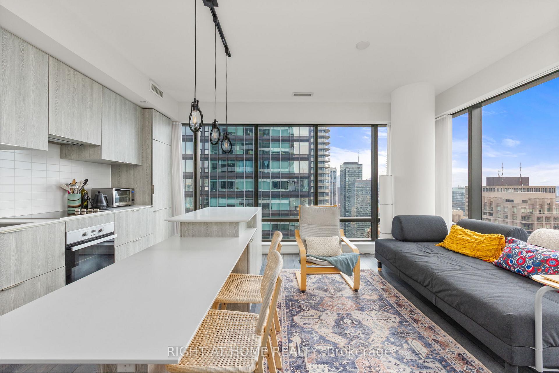 Photo 5 of Unit 3105, 5 St Joseph Street, Toronto, Bay Street Corridor — HOMEH